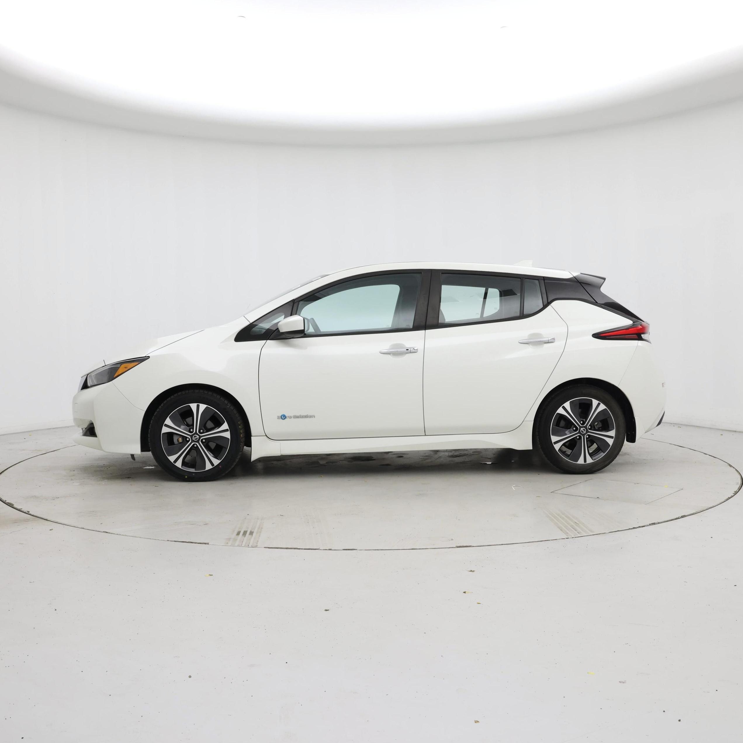 Thumbnail: 2019 Nissan Leaf - 3