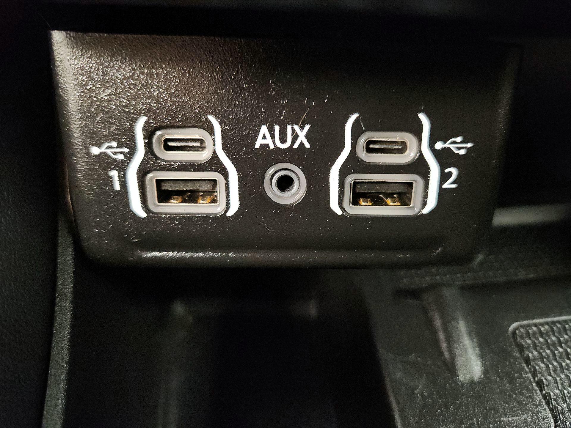 Thumbnail: 2022 Dodge Durango - 18