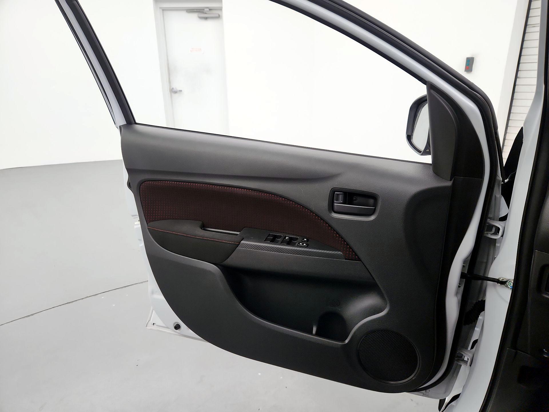 Thumbnail: 2023 Mitsubishi Mirage - 12