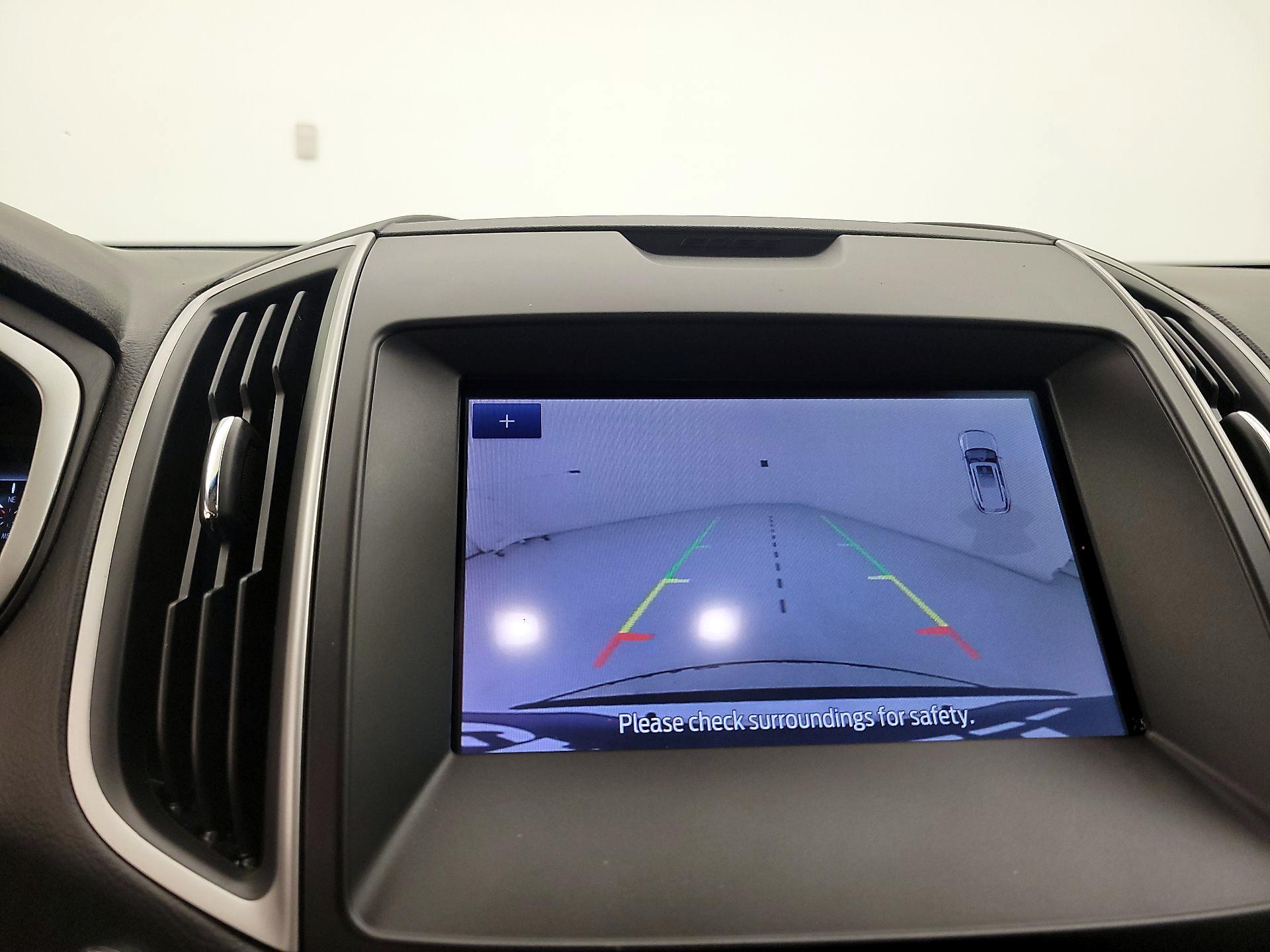 Thumbnail: 2020 Ford Edge - 15