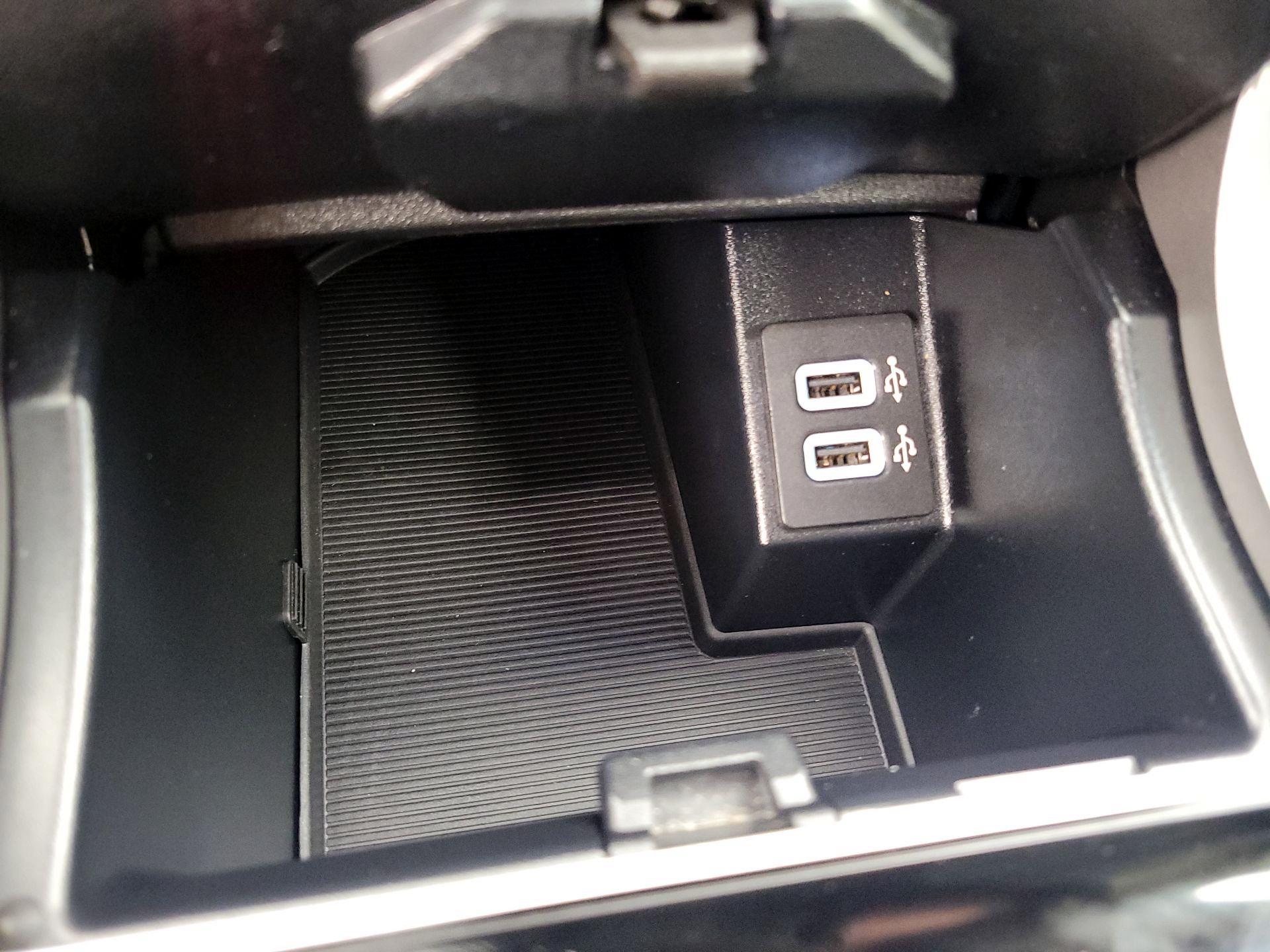 Thumbnail: 2020 Ford Edge - 19