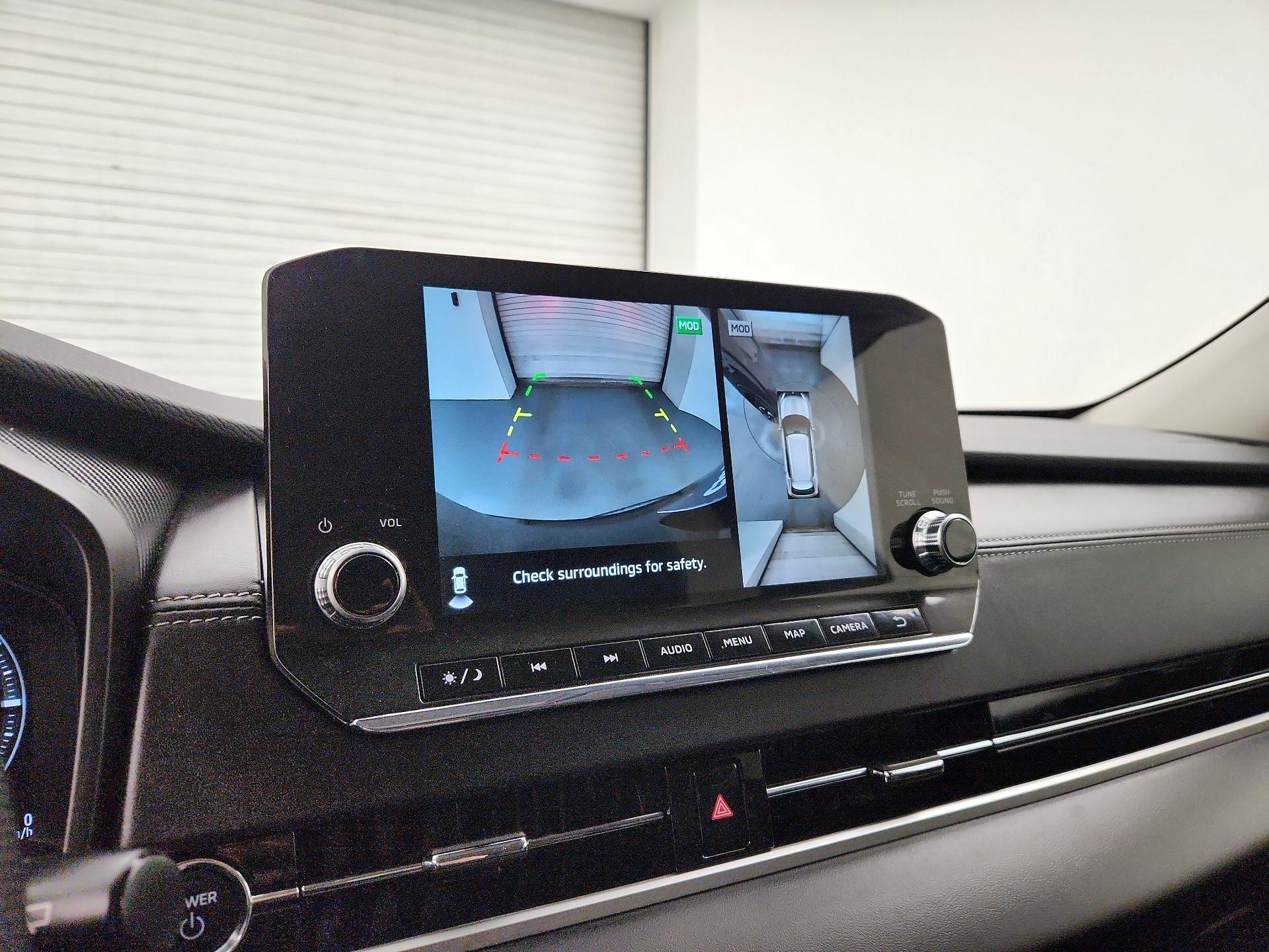 Thumbnail: 2023 Mitsubishi Outlander - 15