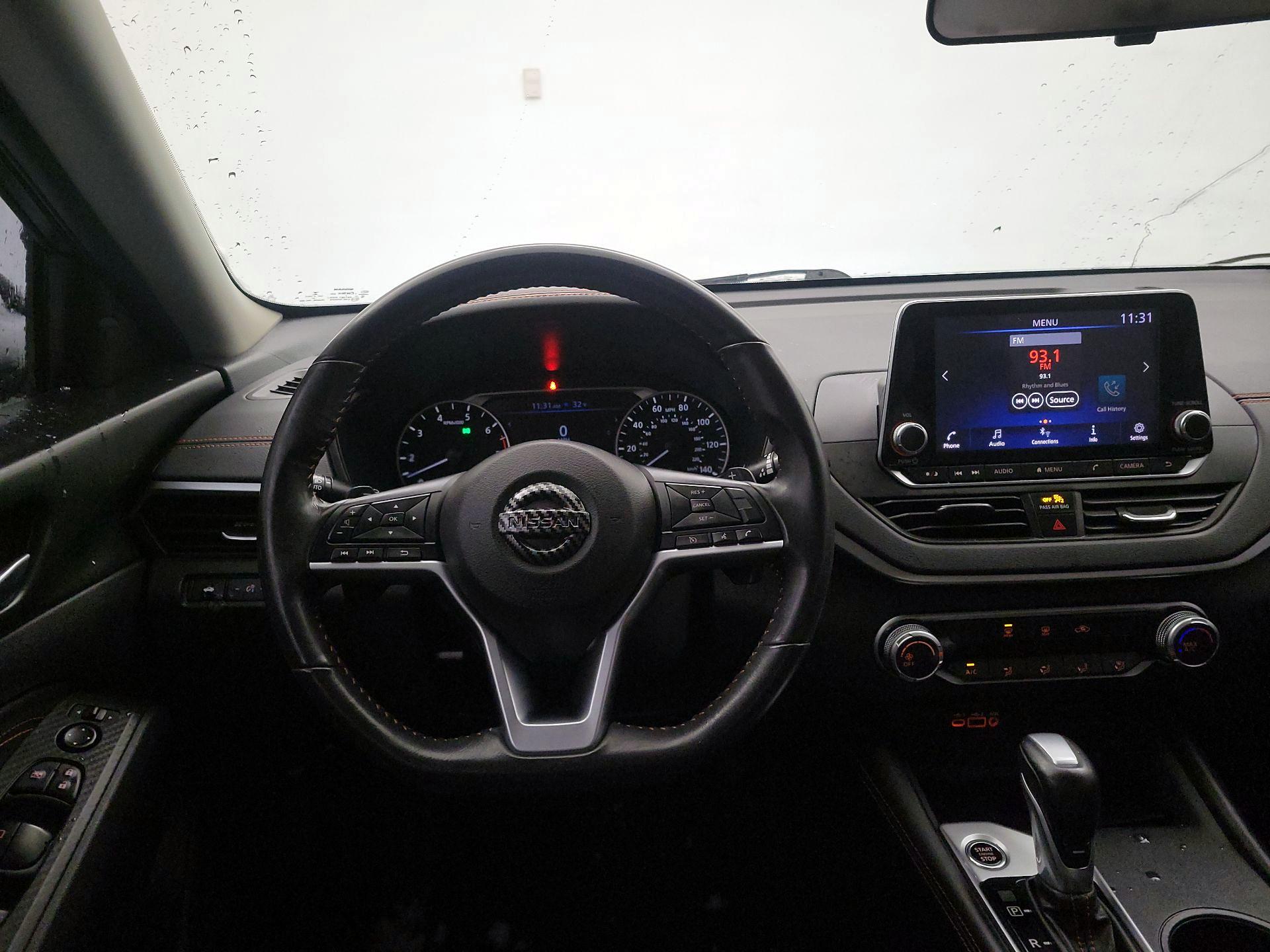 Thumbnail: 2022 Nissan Altima - 10