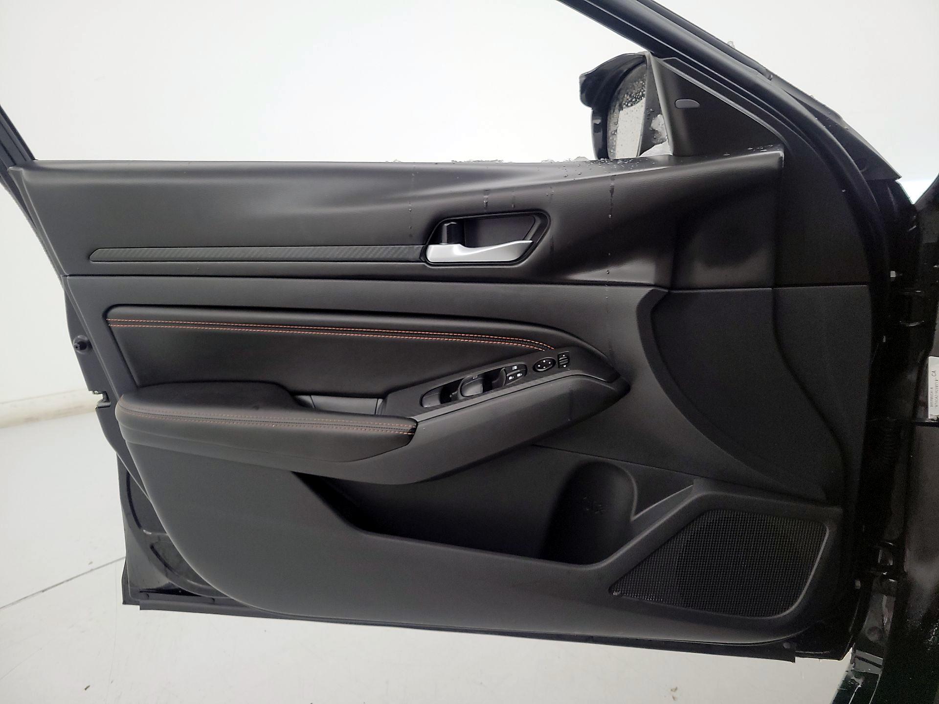 Thumbnail: 2022 Nissan Altima - 12