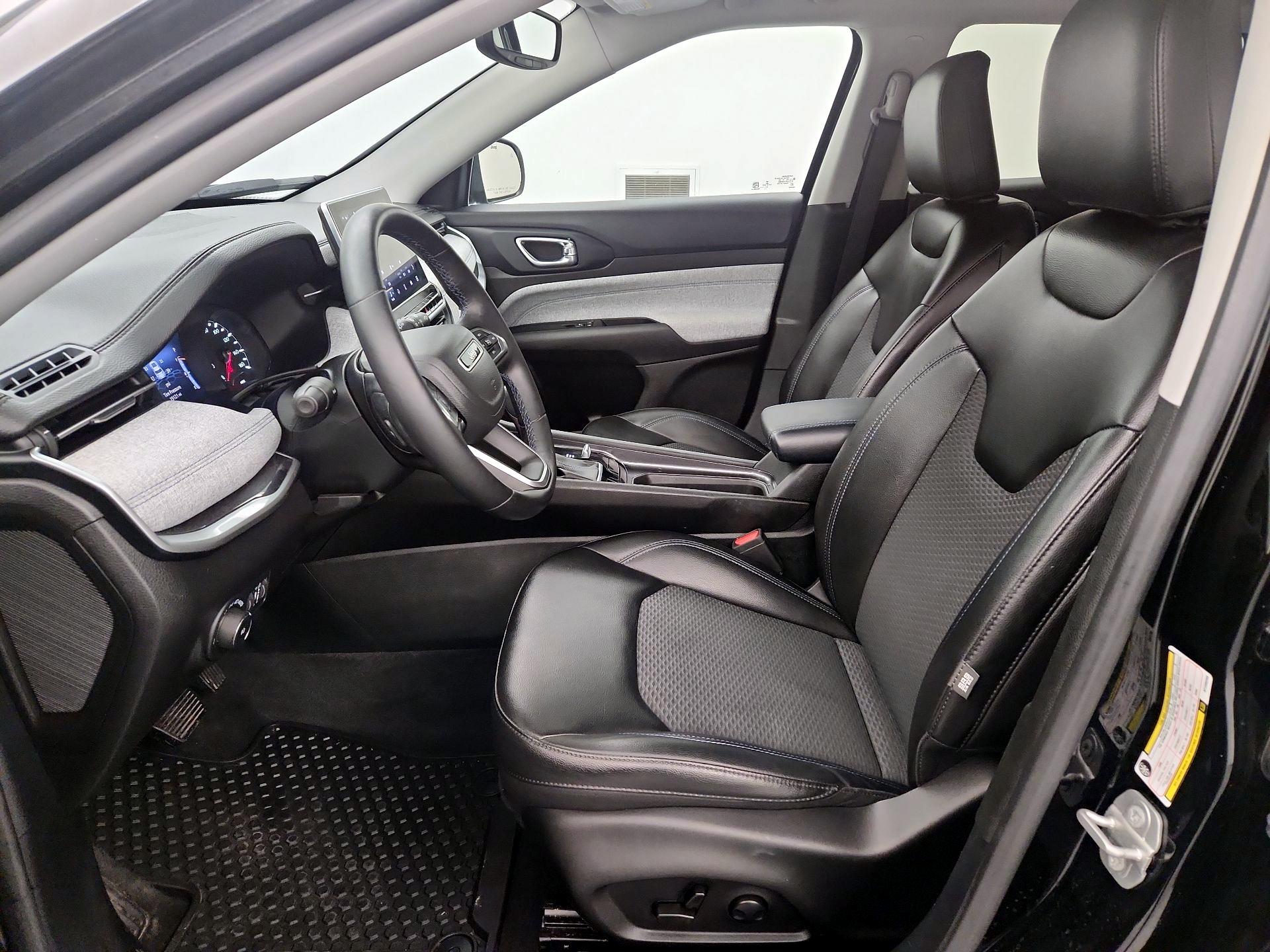 Thumbnail: 2022 Jeep Compass - 11