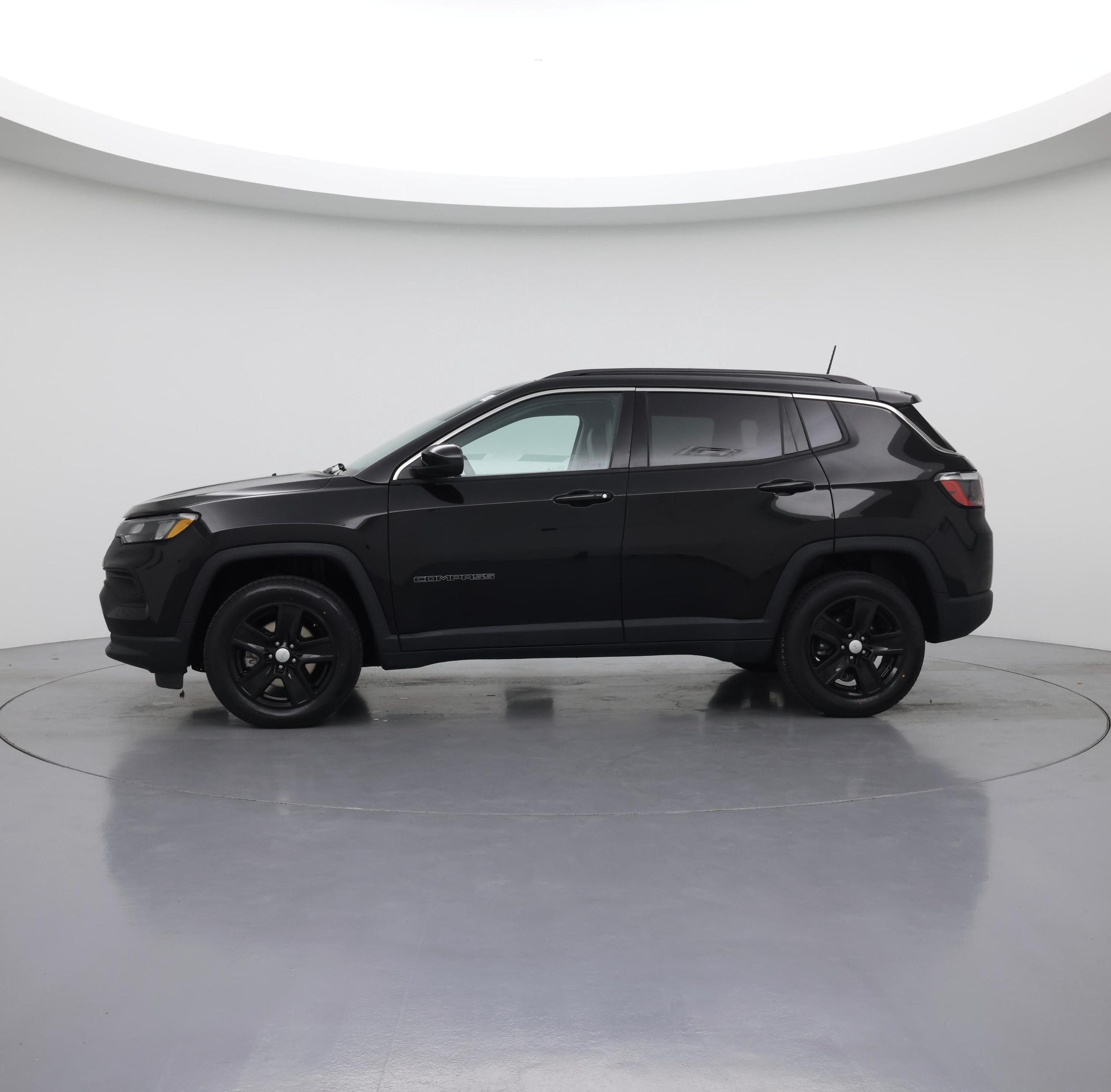Thumbnail: 2022 Jeep Compass - 3