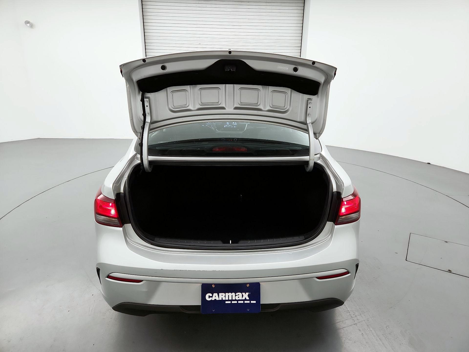 Thumbnail: 2023 Kia Rio - 20