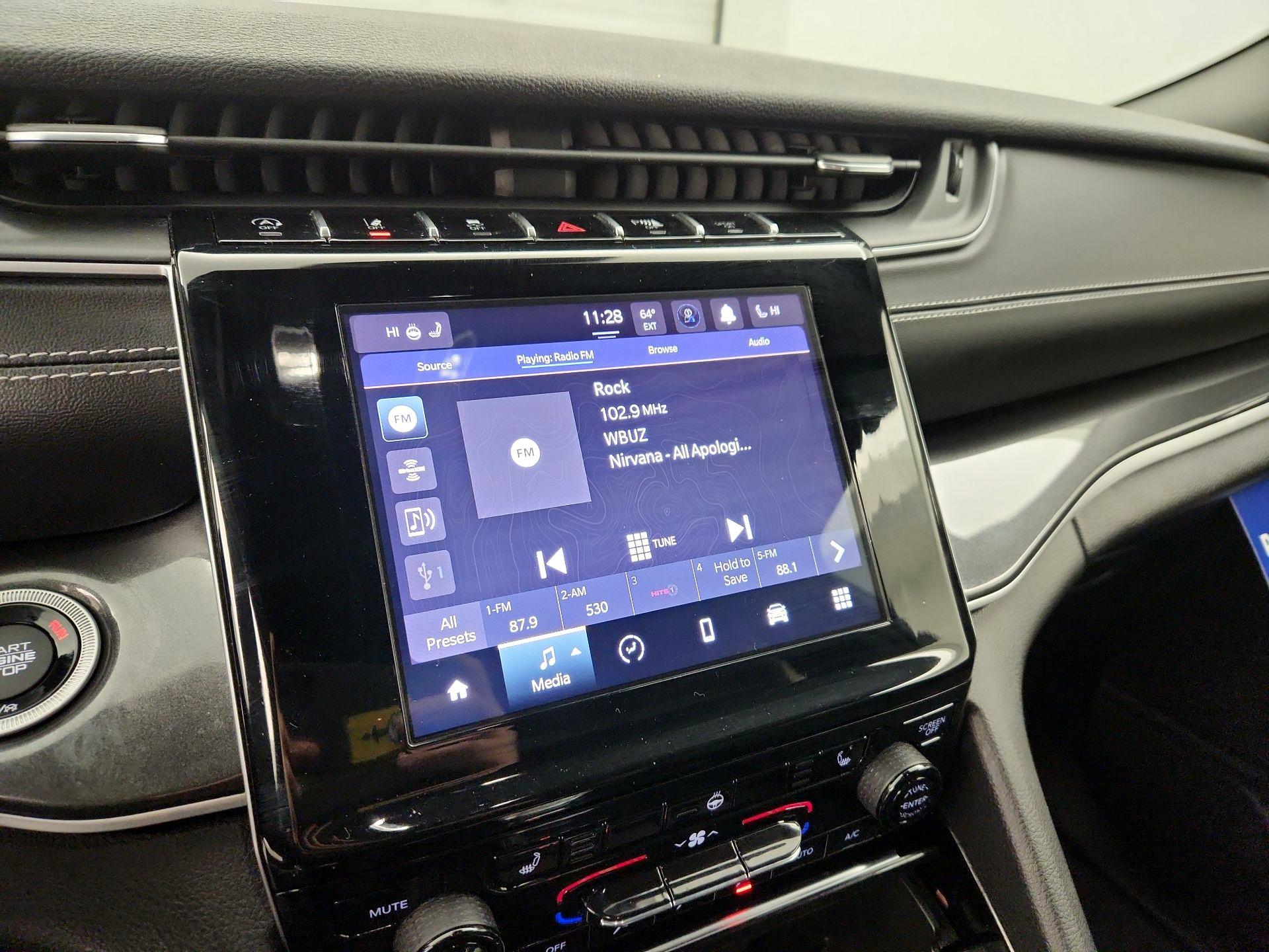 Thumbnail: 2023 Jeep Grand Cherokee - 15