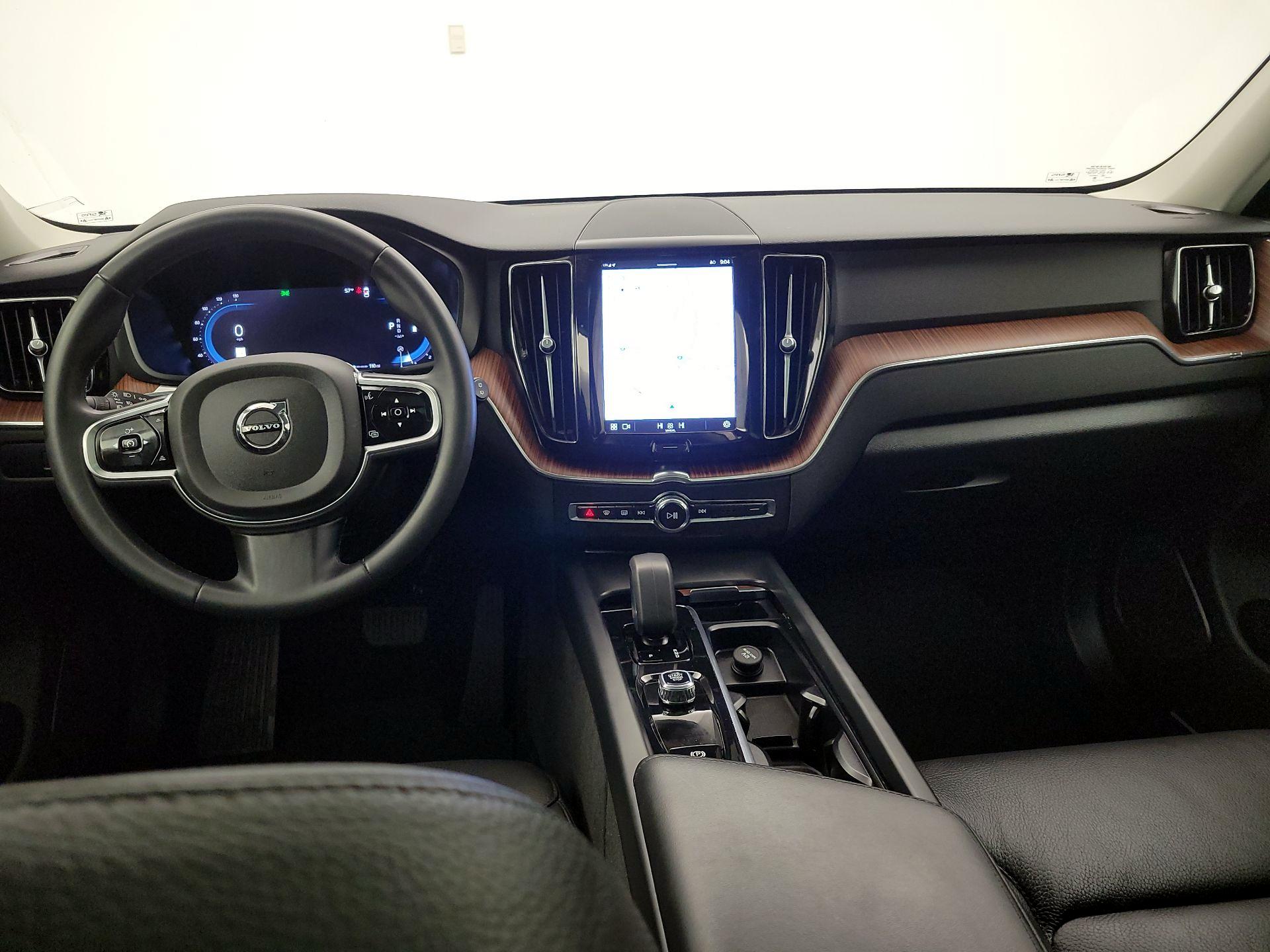 Thumbnail: 2023 Volvo XC60 - 9