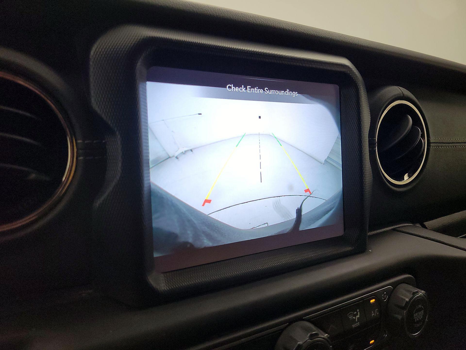 Thumbnail: 2021 Jeep Wrangler - 15