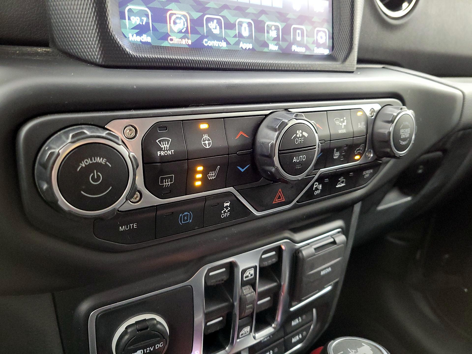 Thumbnail: 2021 Jeep Wrangler - 17