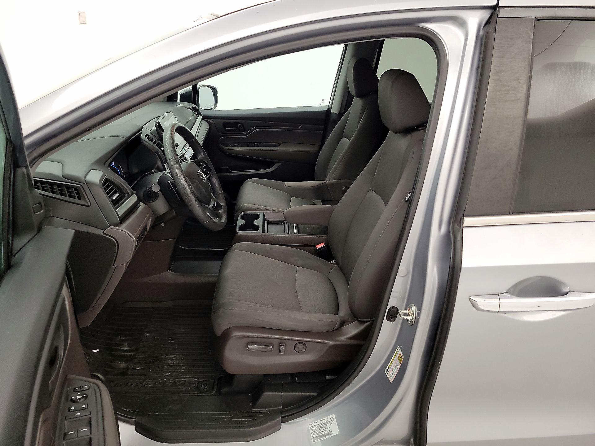 Thumbnail: 2019 Honda Odyssey - 11