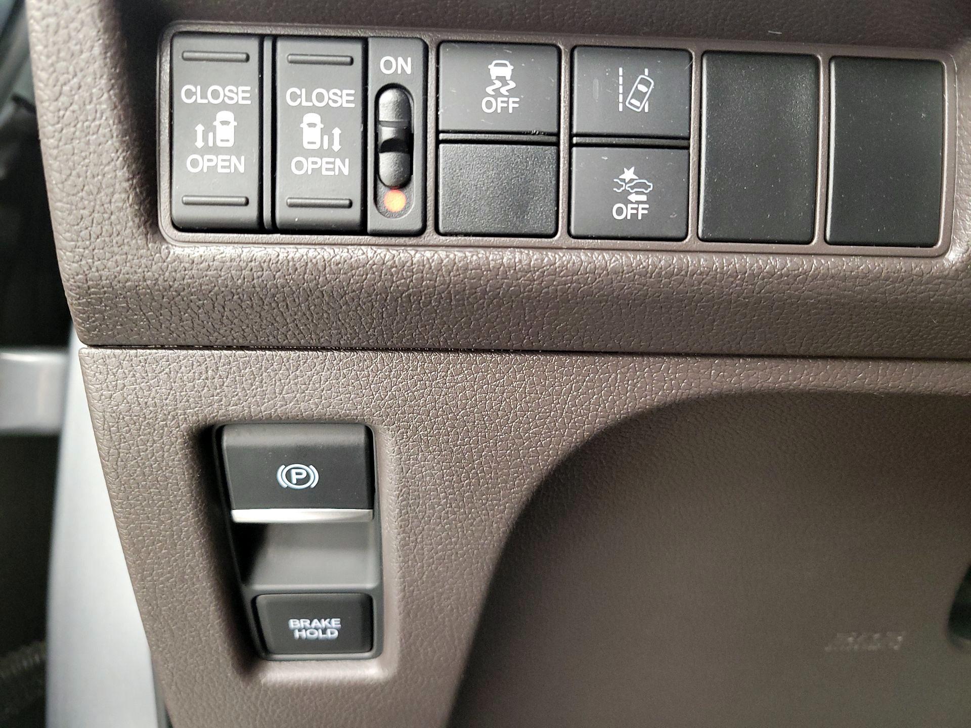 Thumbnail: 2019 Honda Odyssey - 13