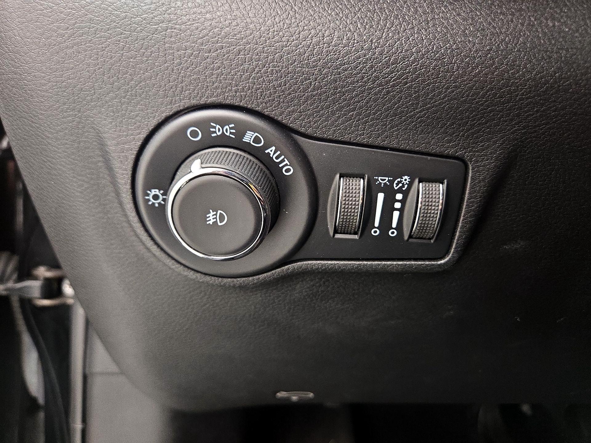 Thumbnail: 2022 Jeep Compass - 13