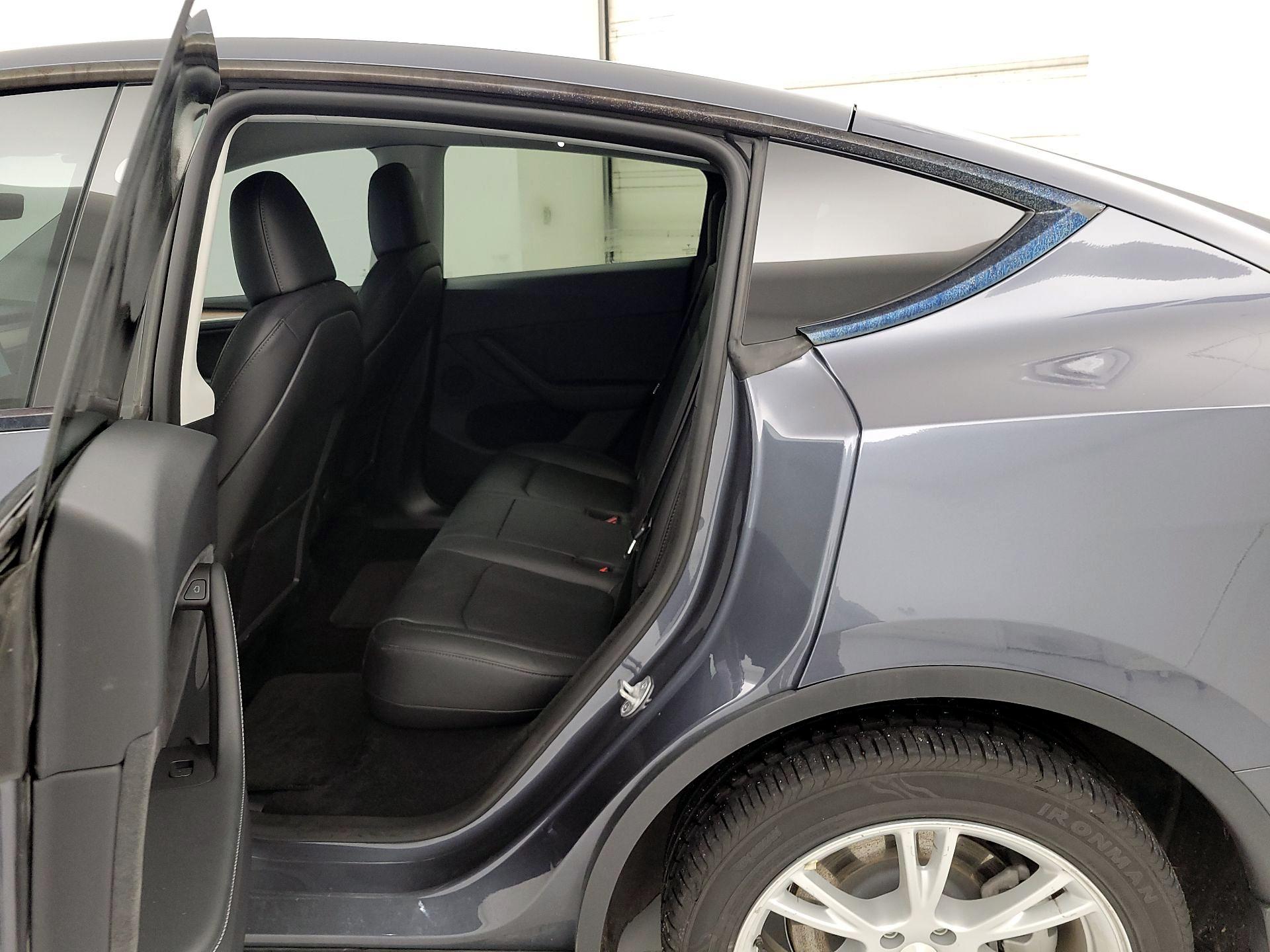 Thumbnail: 2023 Tesla Model Y - 18