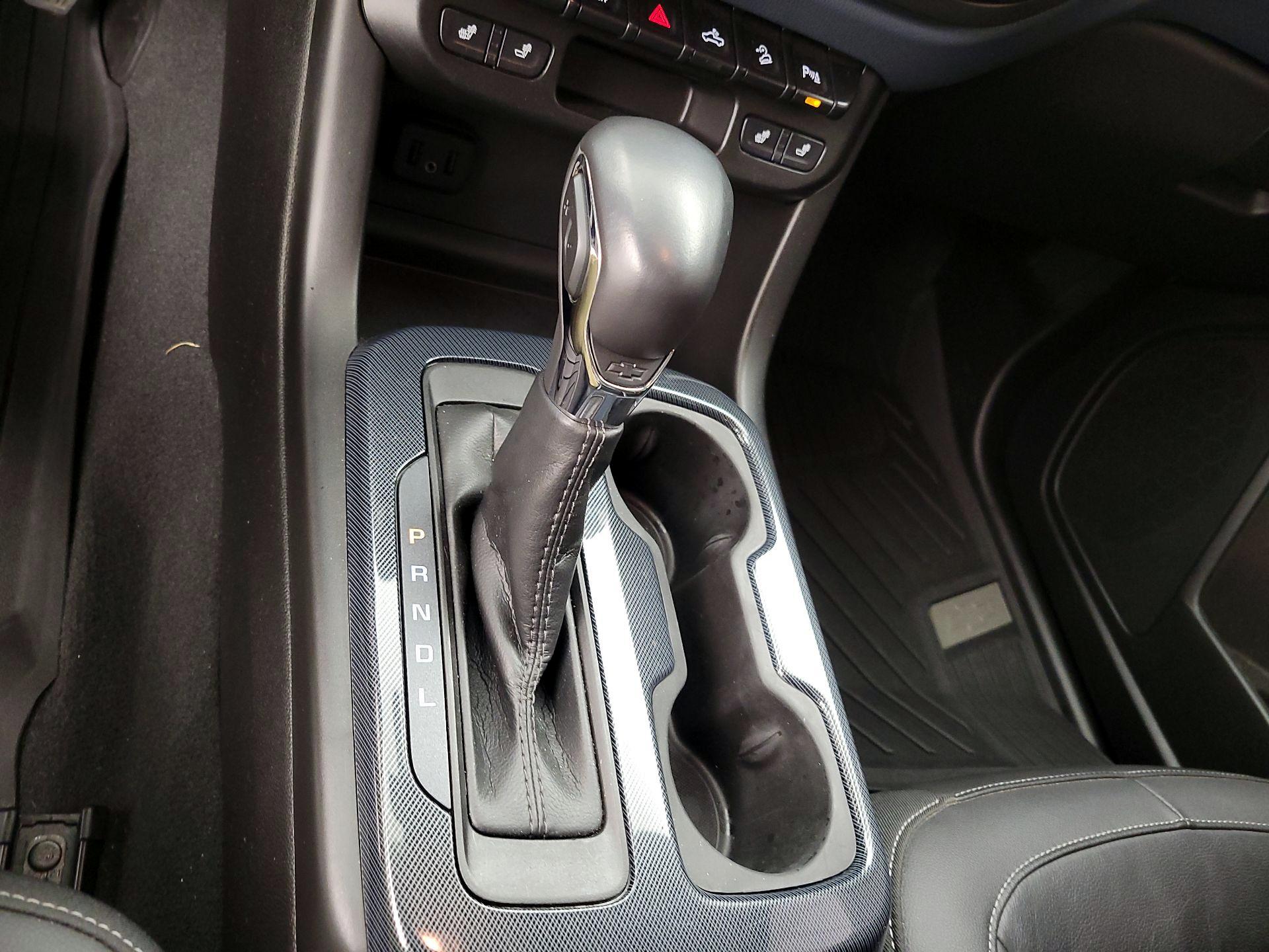 Thumbnail: 2022 Chevrolet Colorado - 16