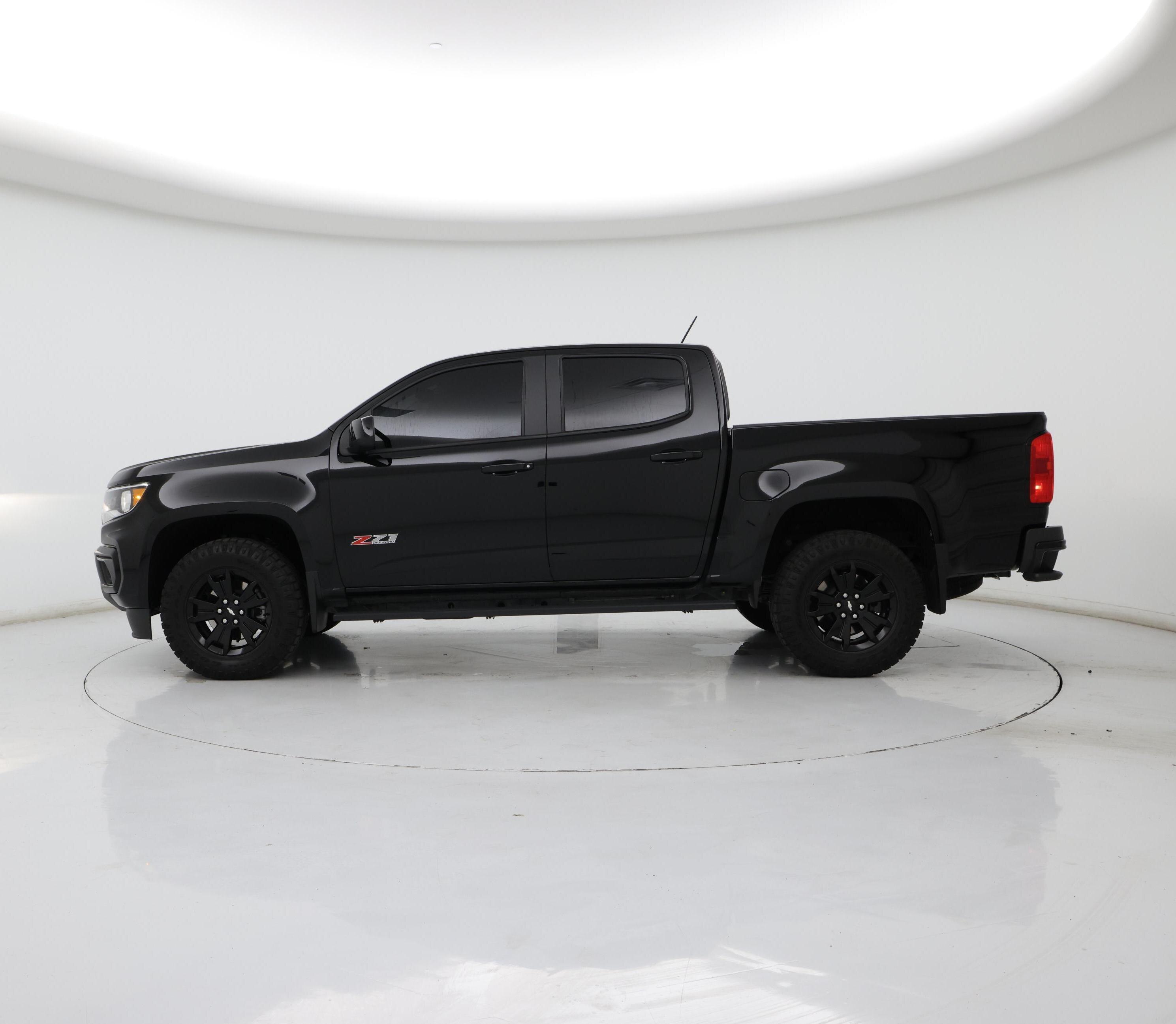 Thumbnail: 2022 Chevrolet Colorado - 3