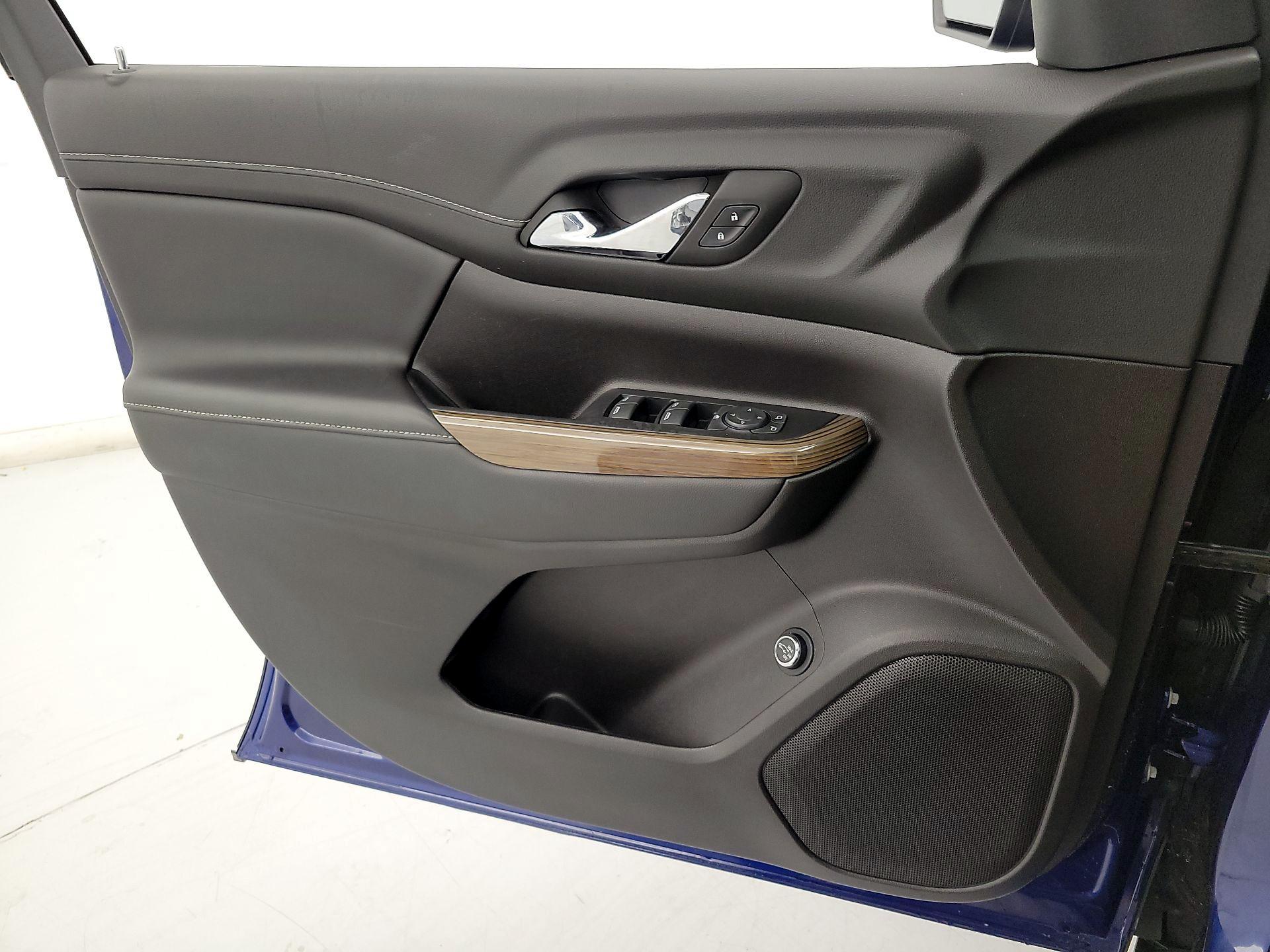 Thumbnail: 2023 GMC Acadia - 12