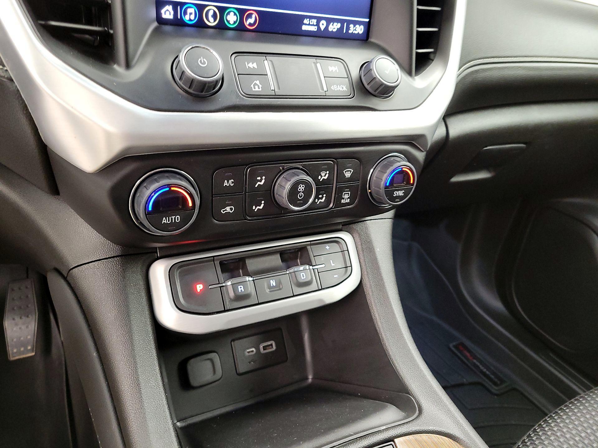 Thumbnail: 2023 GMC Acadia - 15