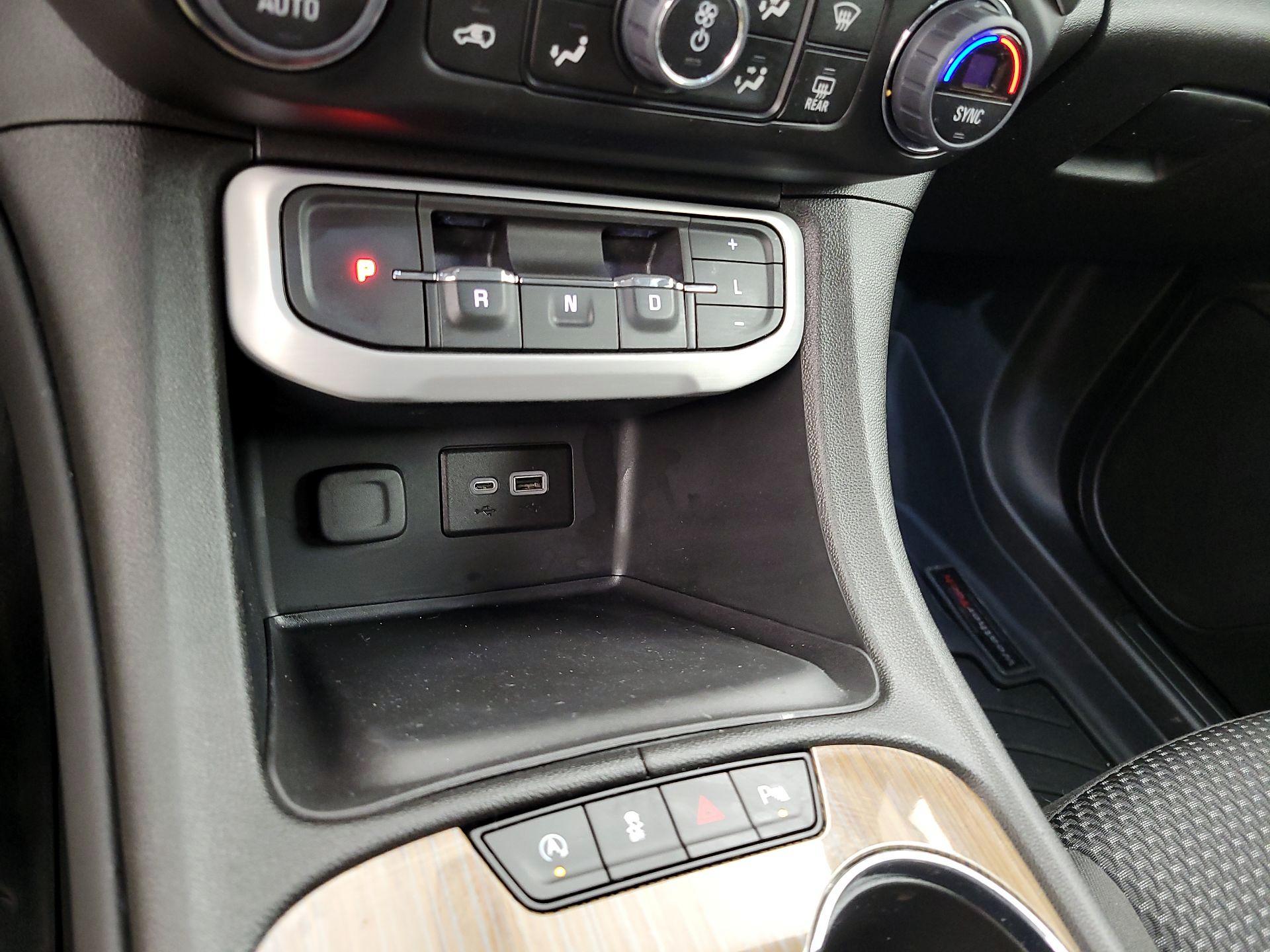 Thumbnail: 2023 GMC Acadia - 16