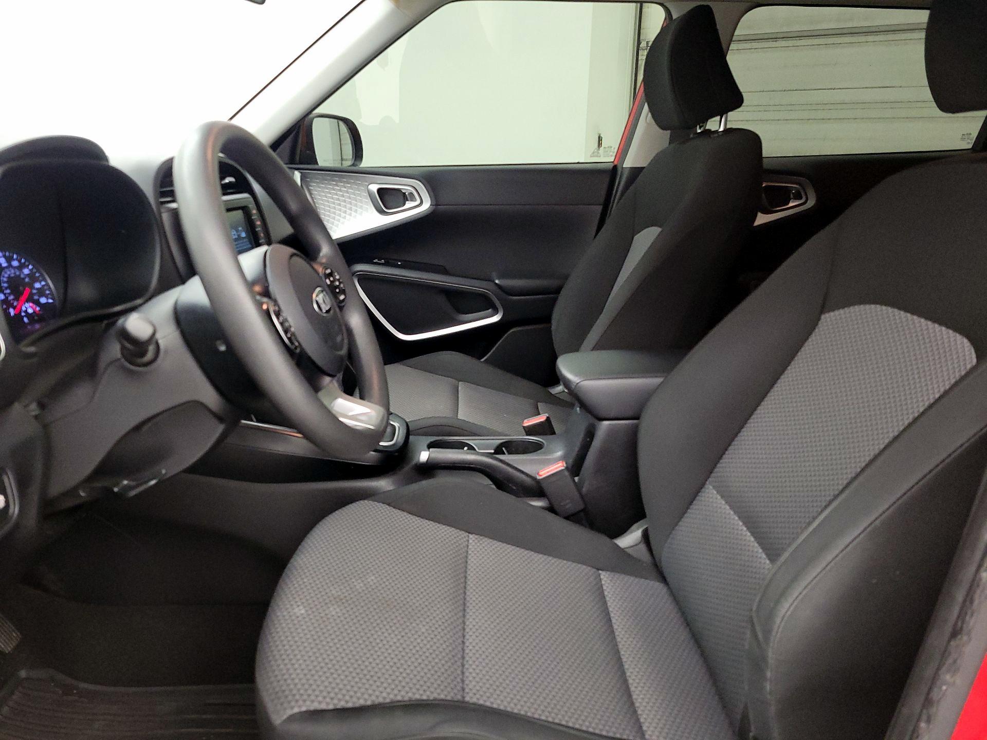 Thumbnail: 2020 Kia Soul - 11