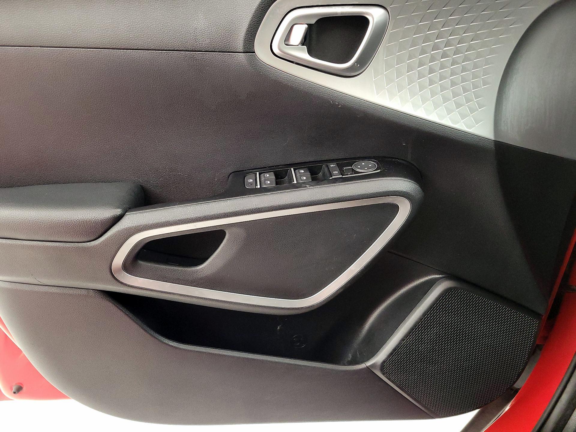 Thumbnail: 2020 Kia Soul - 12