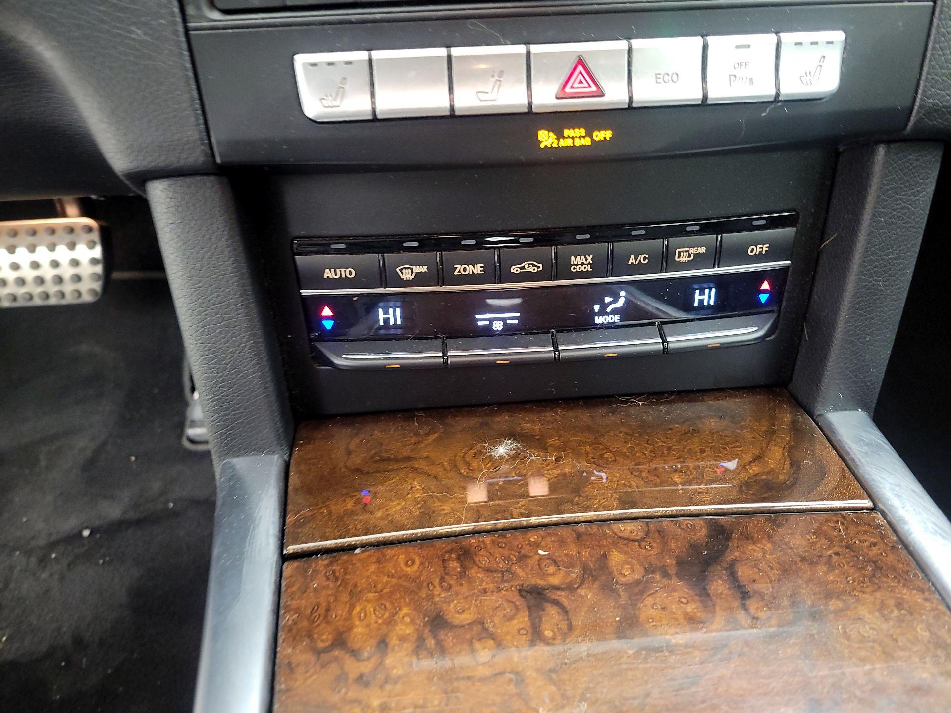 Thumbnail: 2016 Mercedes-Benz E-Class - 16