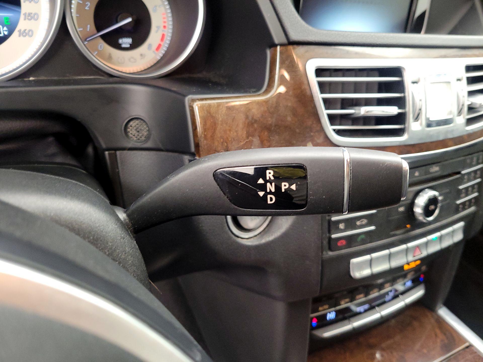 Thumbnail: 2016 Mercedes-Benz E-Class - 17