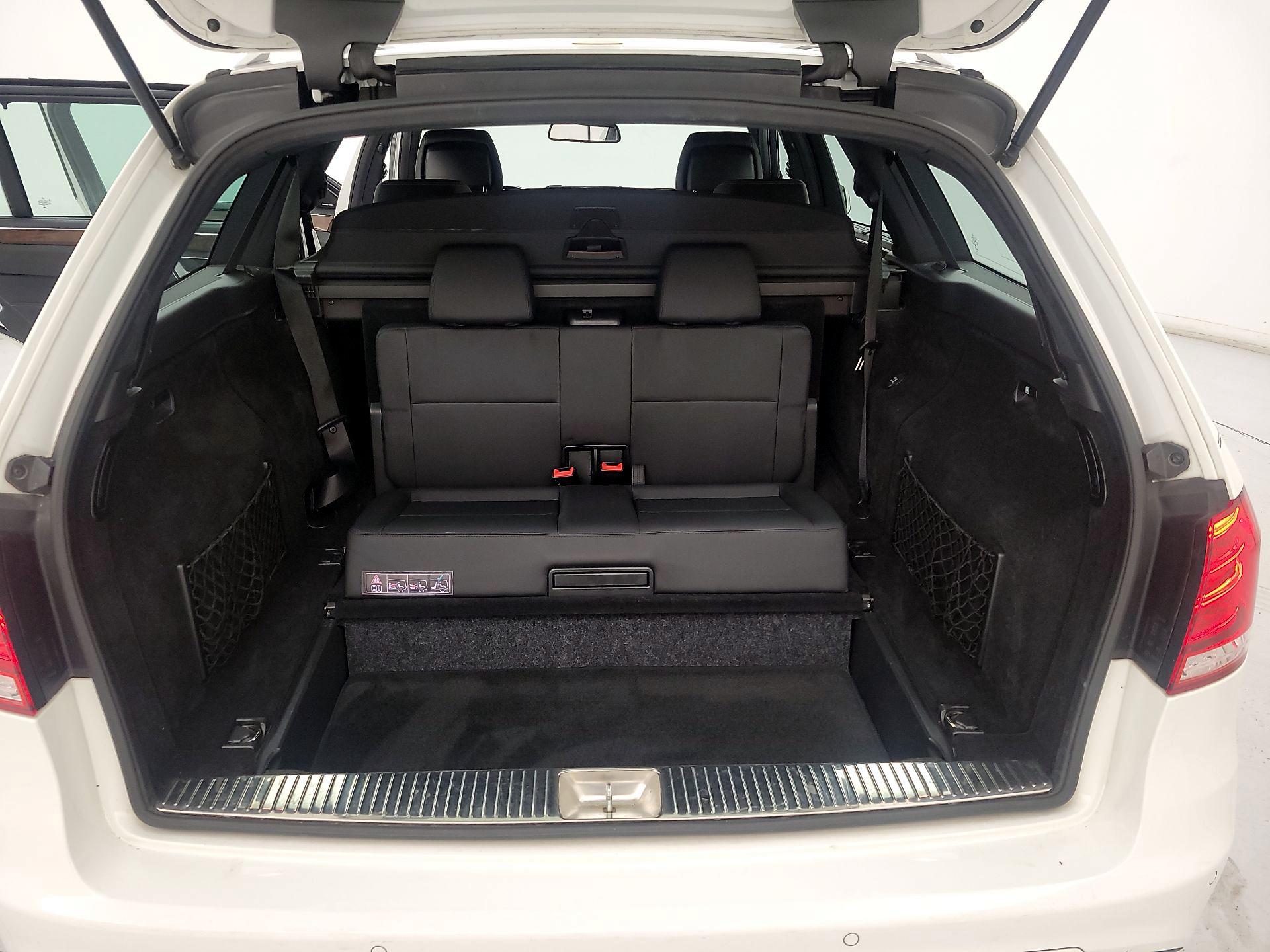 Thumbnail: 2016 Mercedes-Benz E-Class - 19