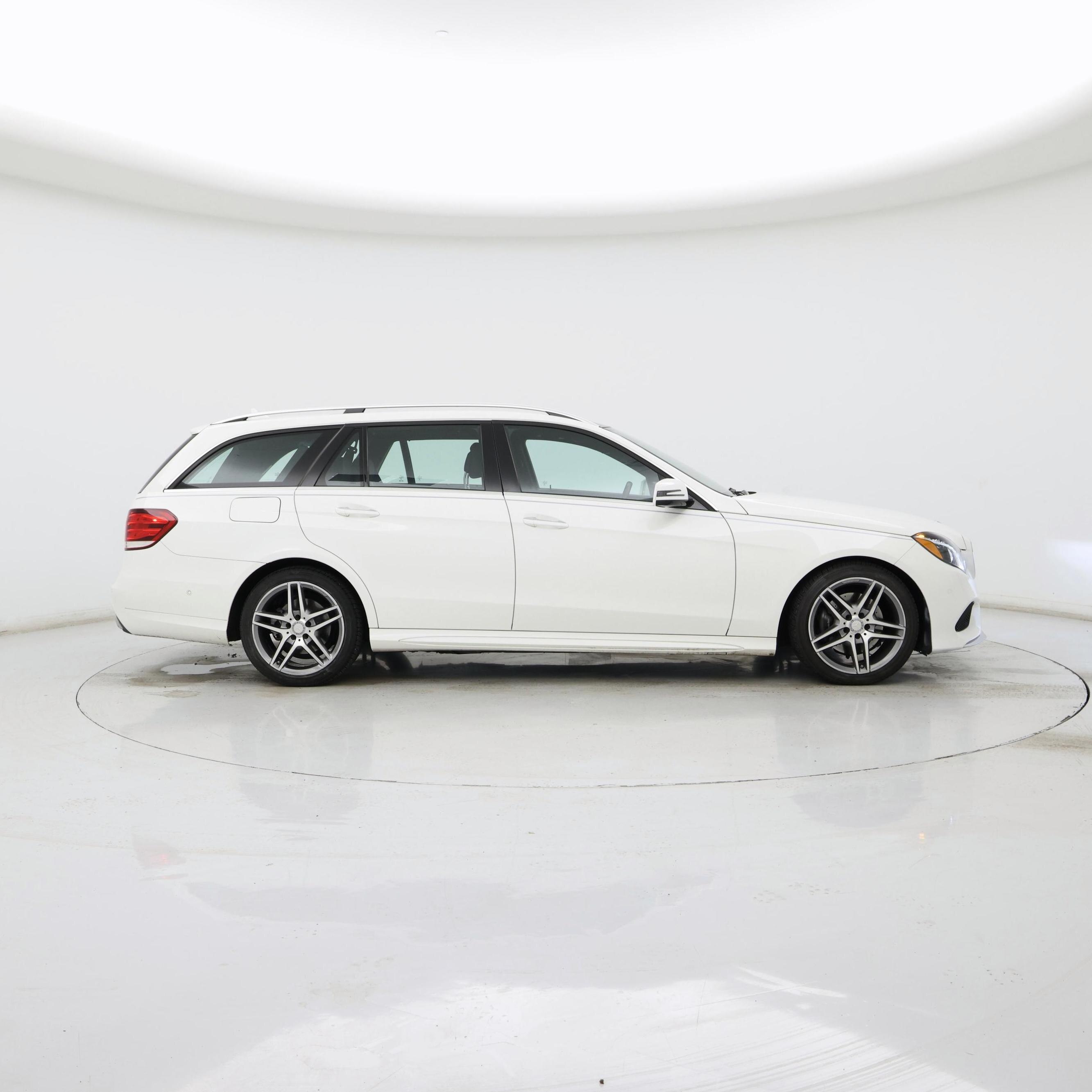 Thumbnail: 2016 Mercedes-Benz E-Class - 7