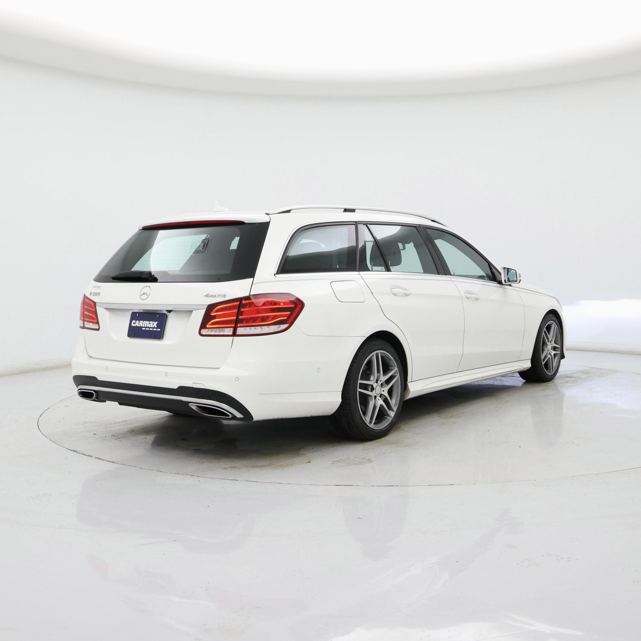 Thumbnail: 2016 Mercedes-Benz E-Class - 8