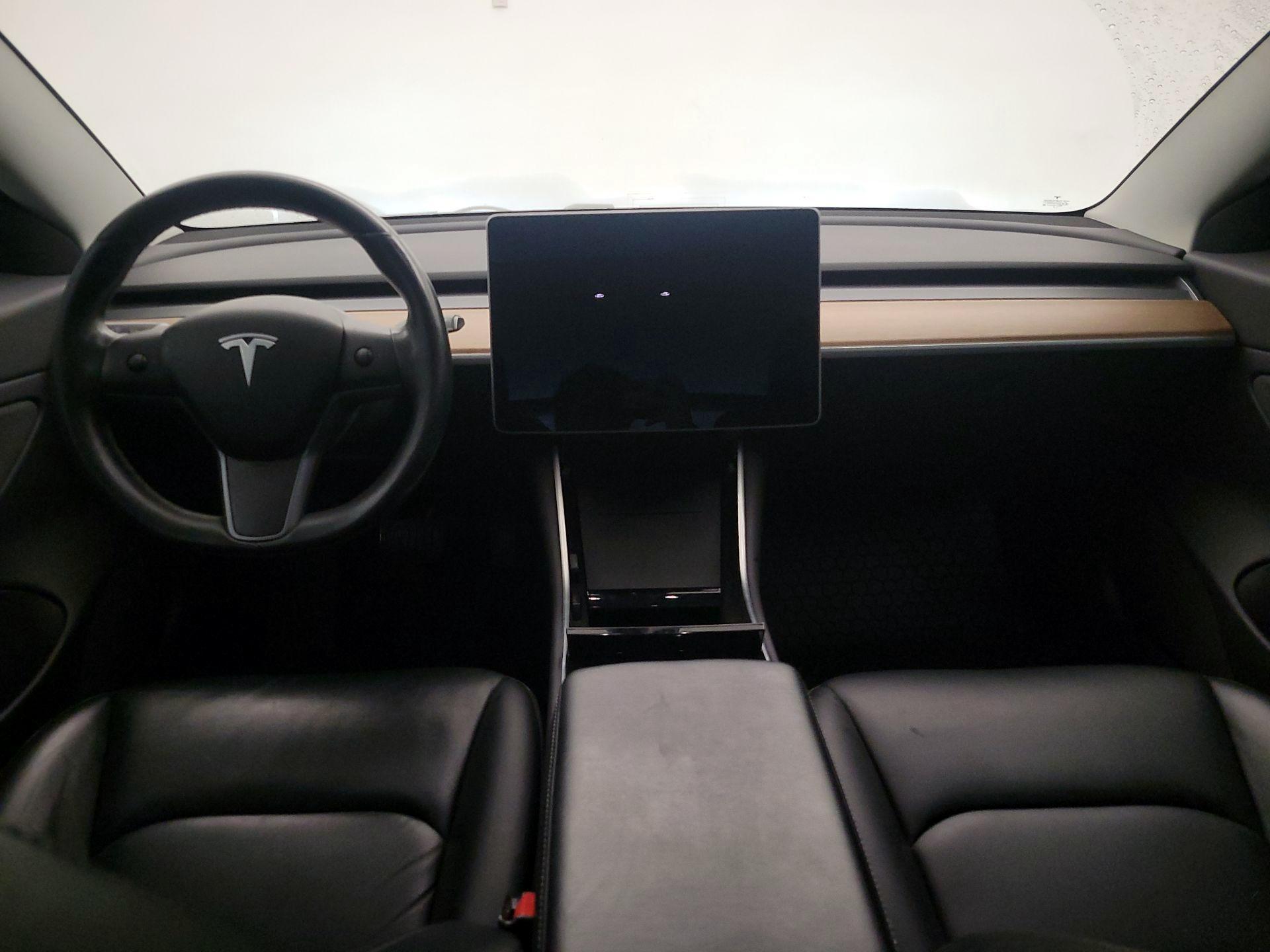 Thumbnail: 2019 Tesla Model 3 - 9