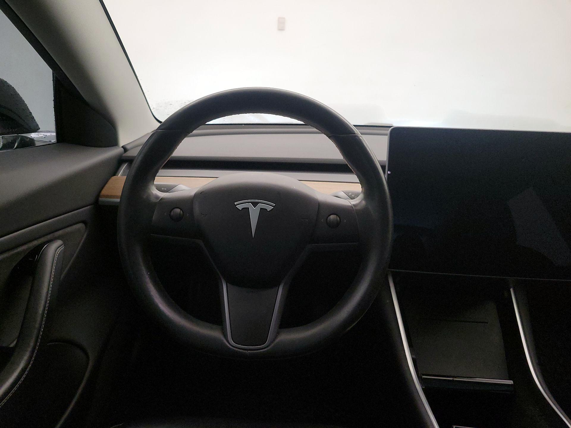 Thumbnail: 2019 Tesla Model 3 - 10