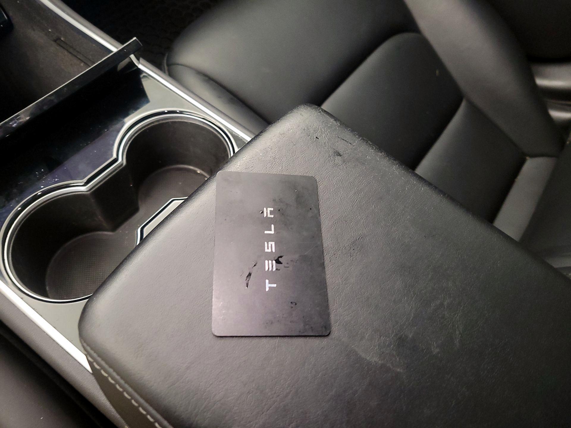 Thumbnail: 2019 Tesla Model 3 - 20