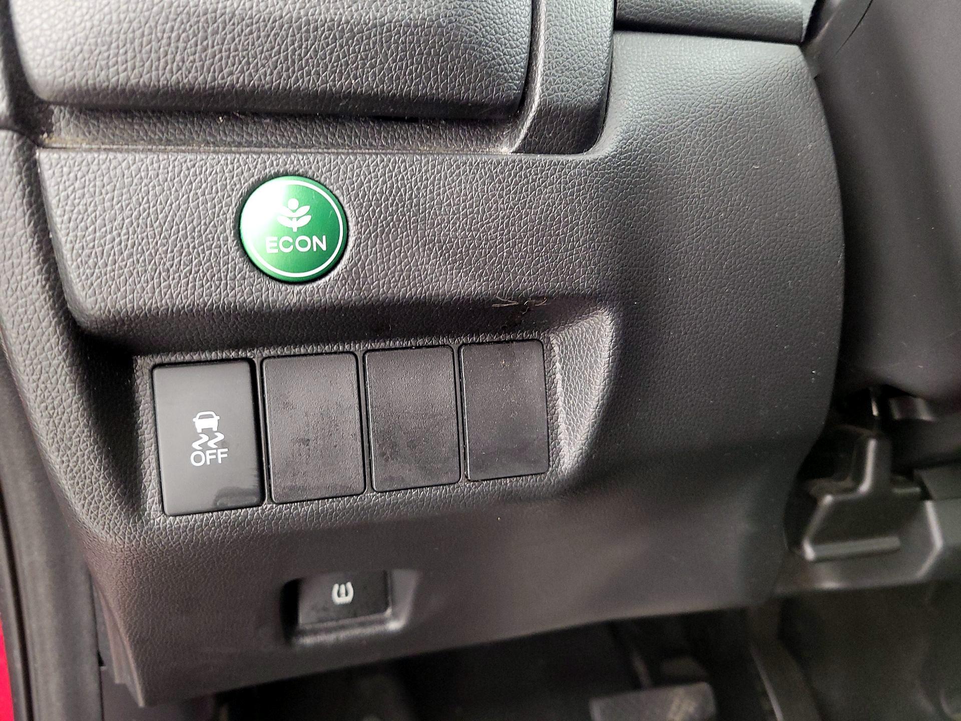 Thumbnail: 2015 Honda Fit - 13