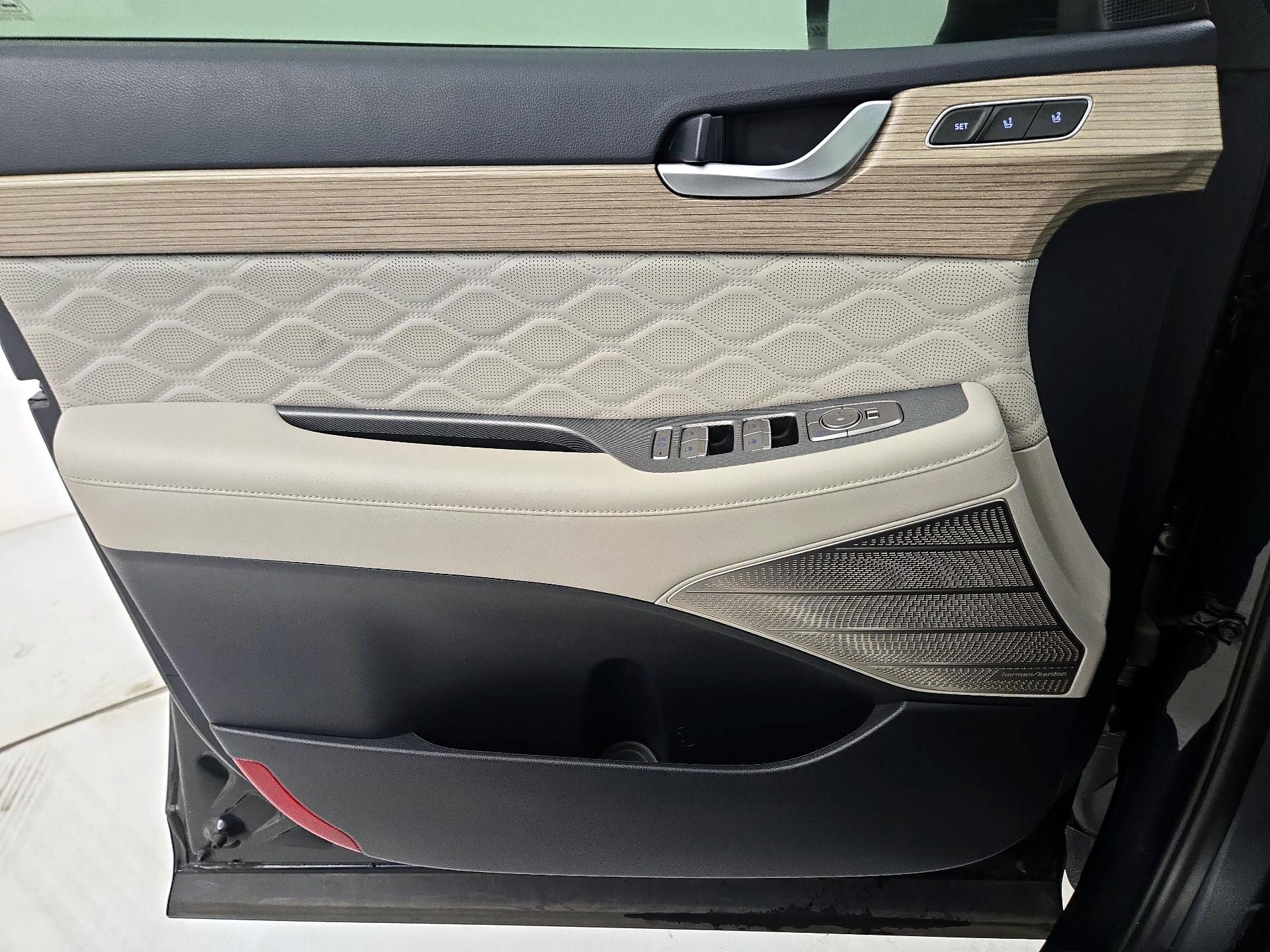 Thumbnail: 2021 Hyundai Palisade - 12