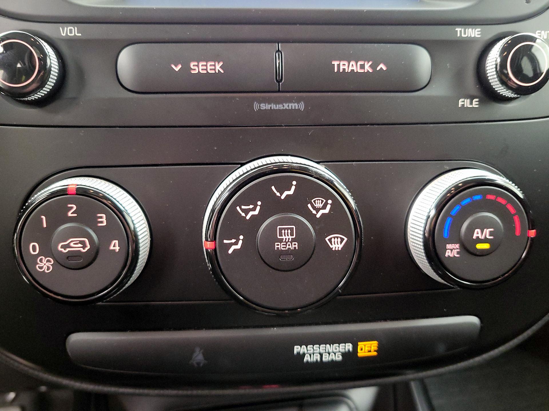 Thumbnail: 2019 Kia Soul - 16