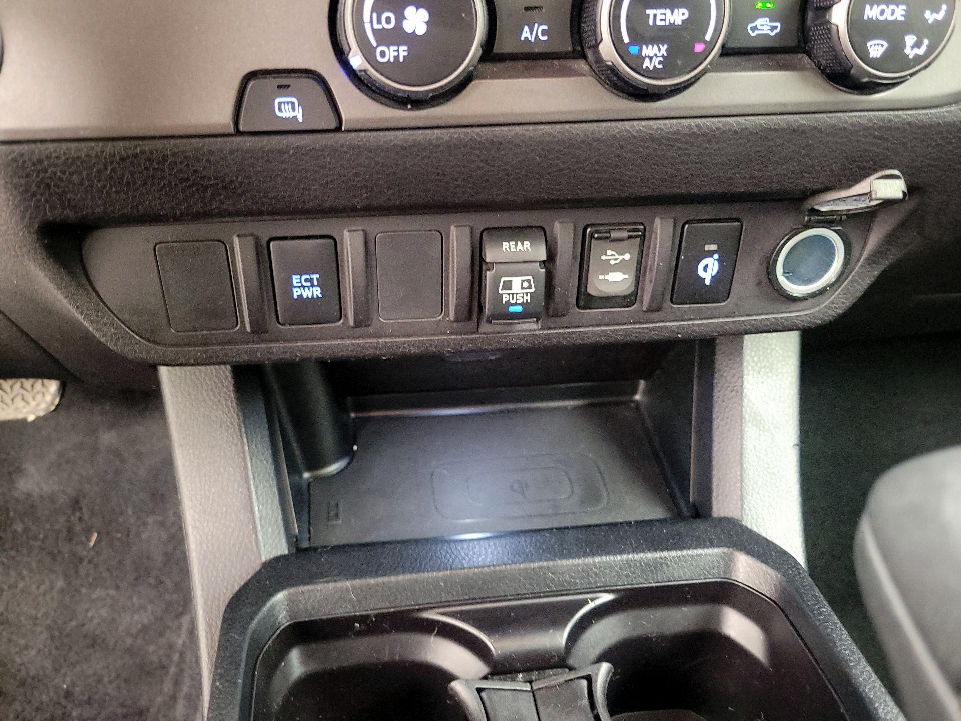 Thumbnail: 2019 Toyota Tacoma - 19