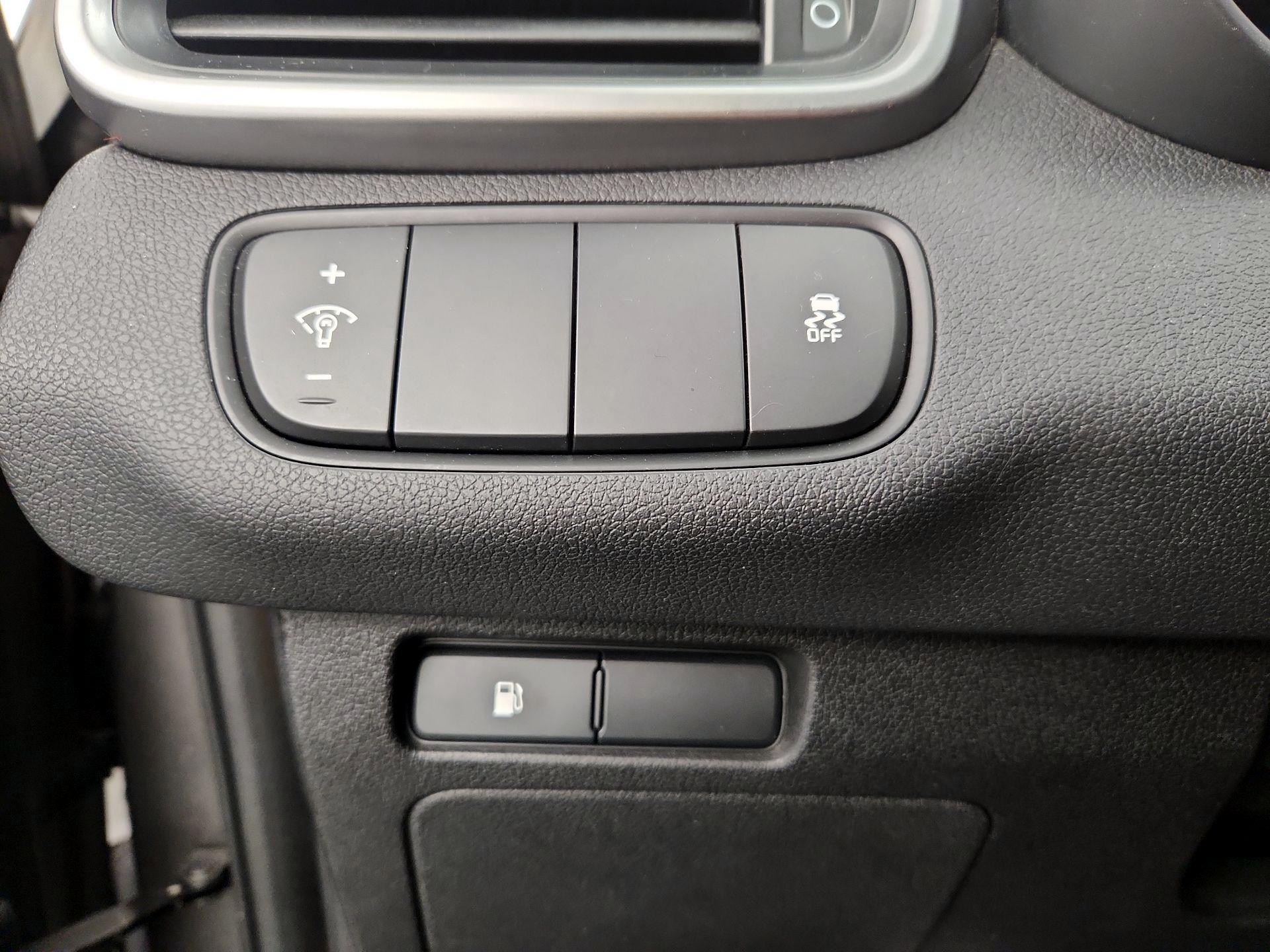 Thumbnail: 2016 Kia Sorento - 13