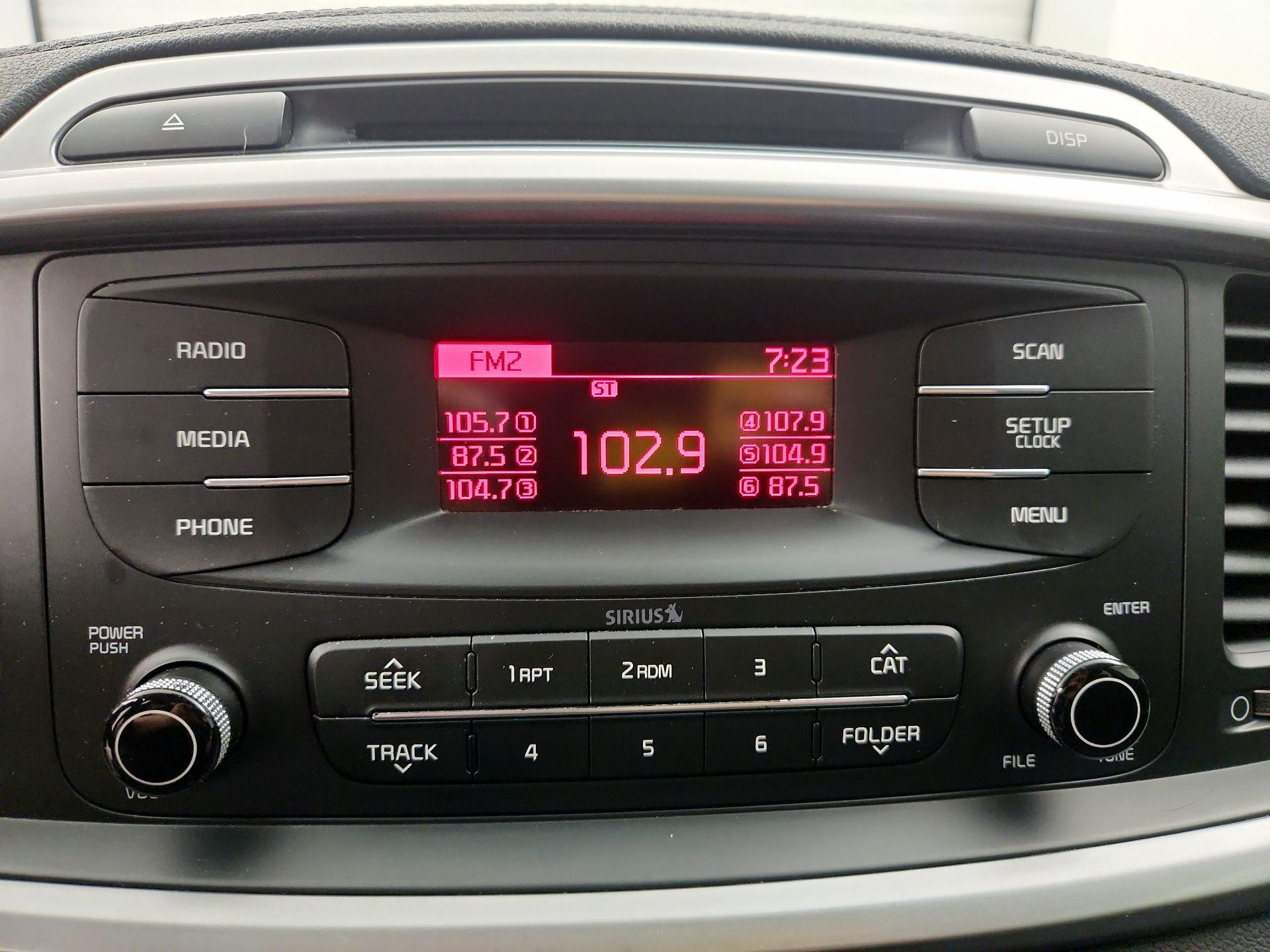 Thumbnail: 2016 Kia Sorento - 14