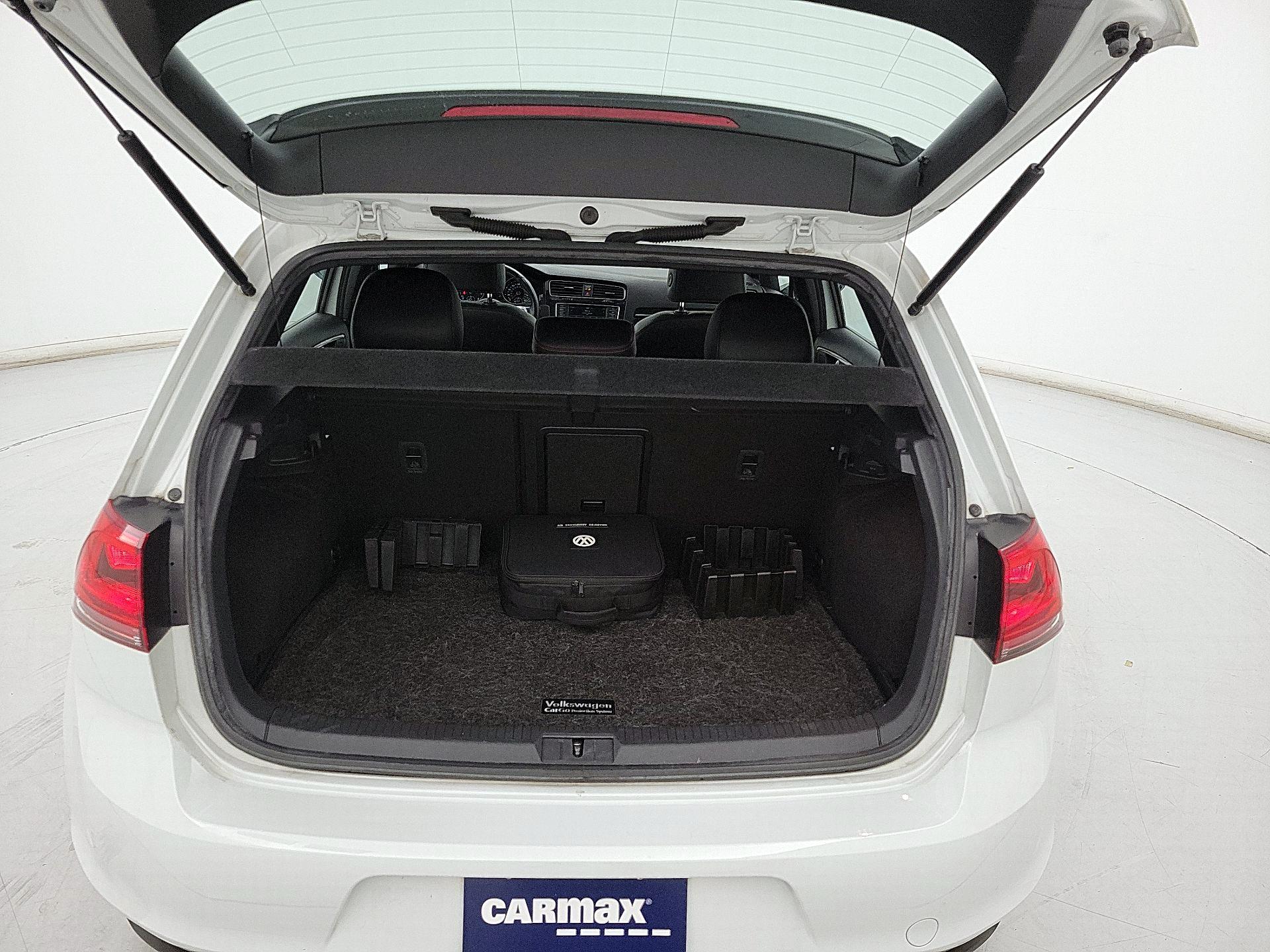 Thumbnail: 2016 Volkswagen Golf - 19