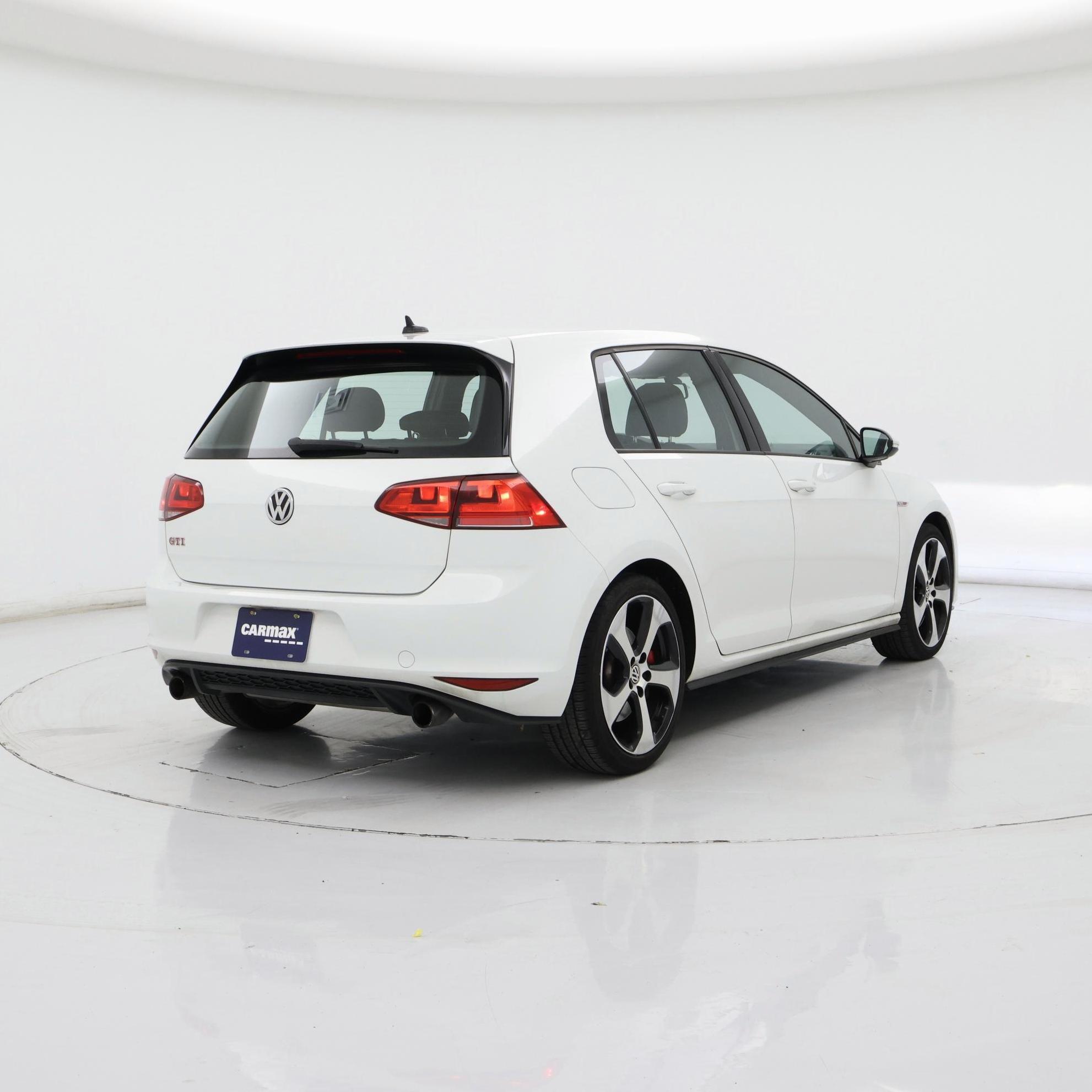 Thumbnail: 2016 Volkswagen Golf - 8