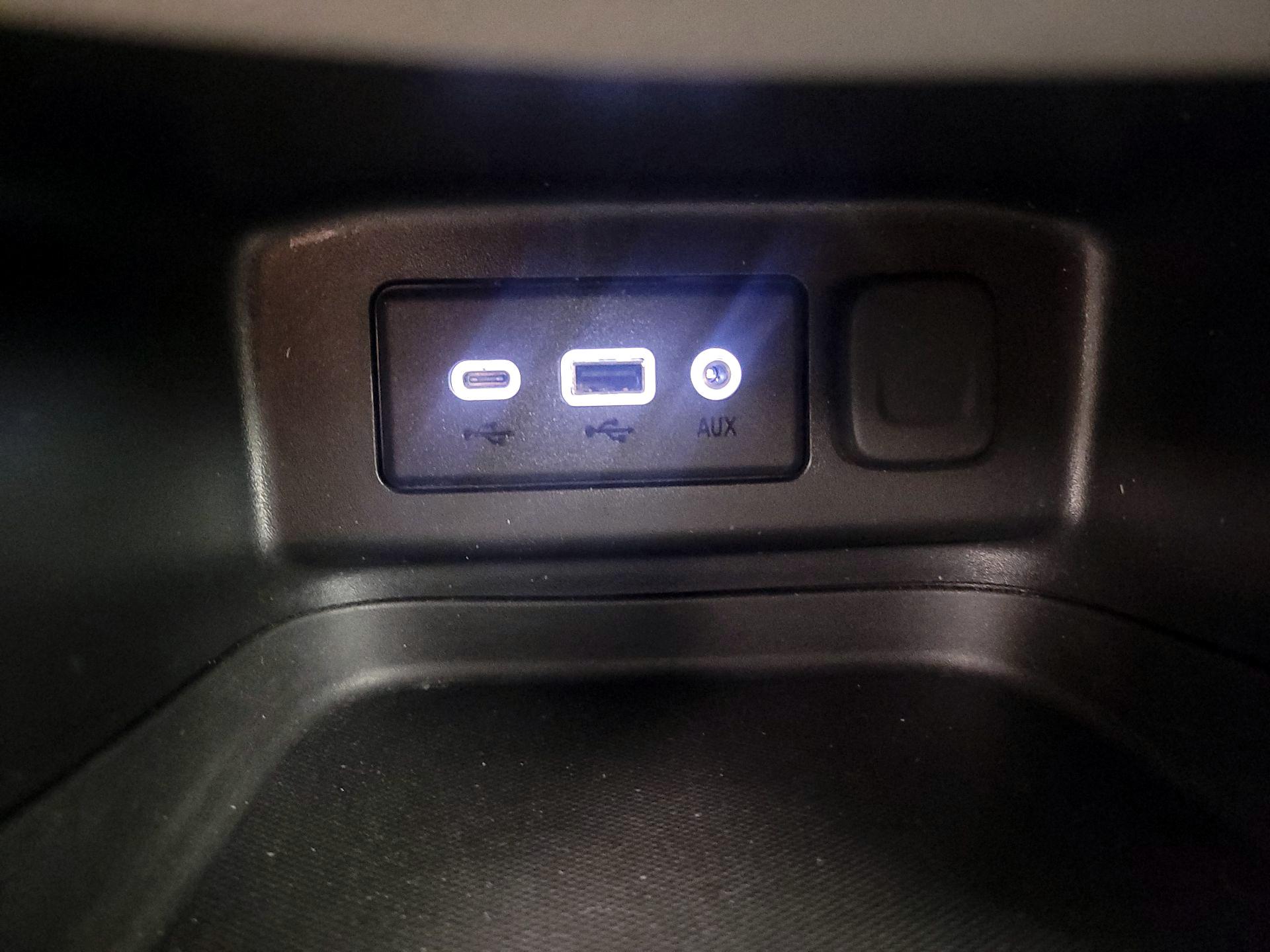 Thumbnail: 2023 Chevrolet Equinox - 18