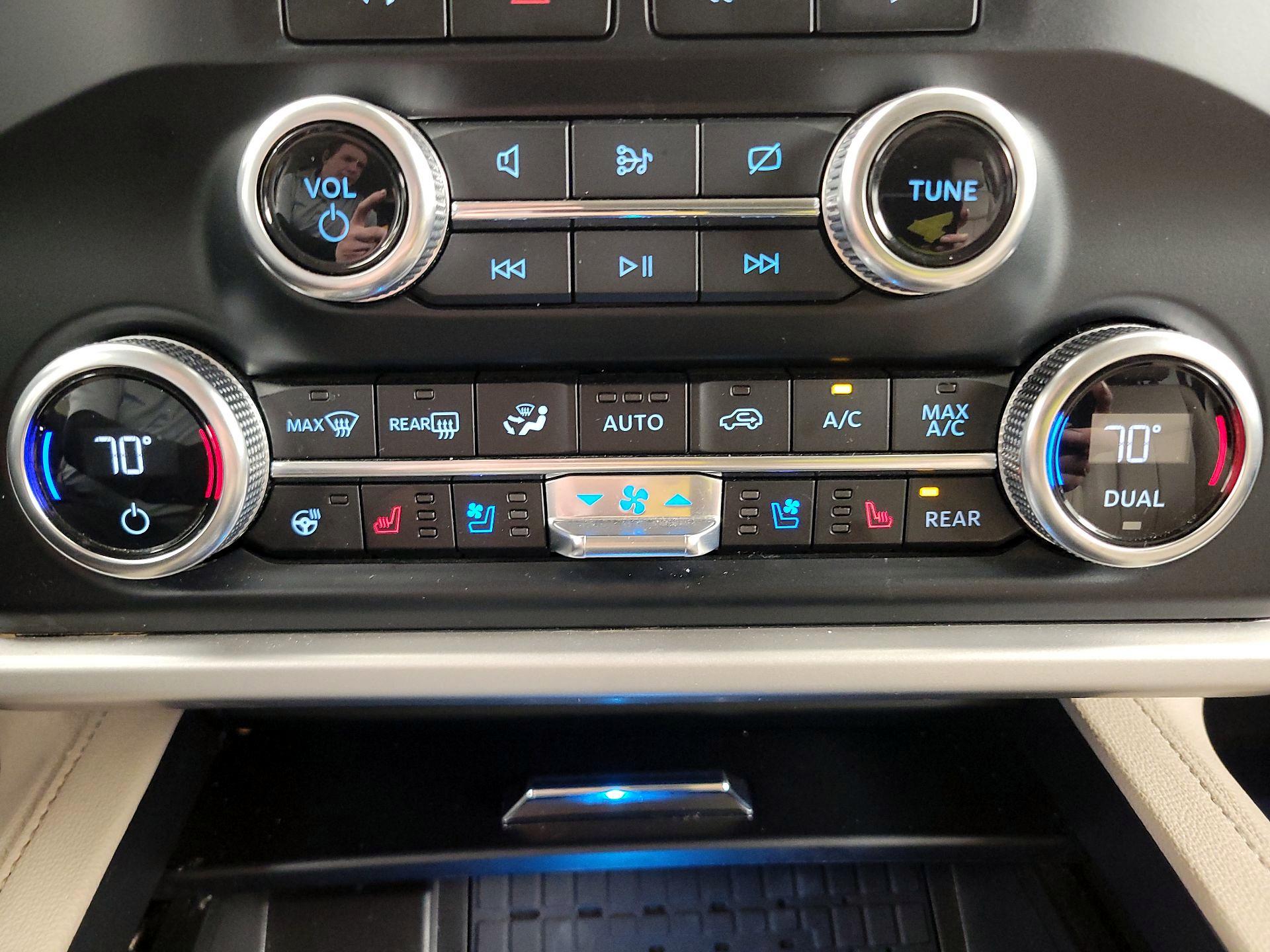 Thumbnail: 2024 Ford Expedition MAX - 17