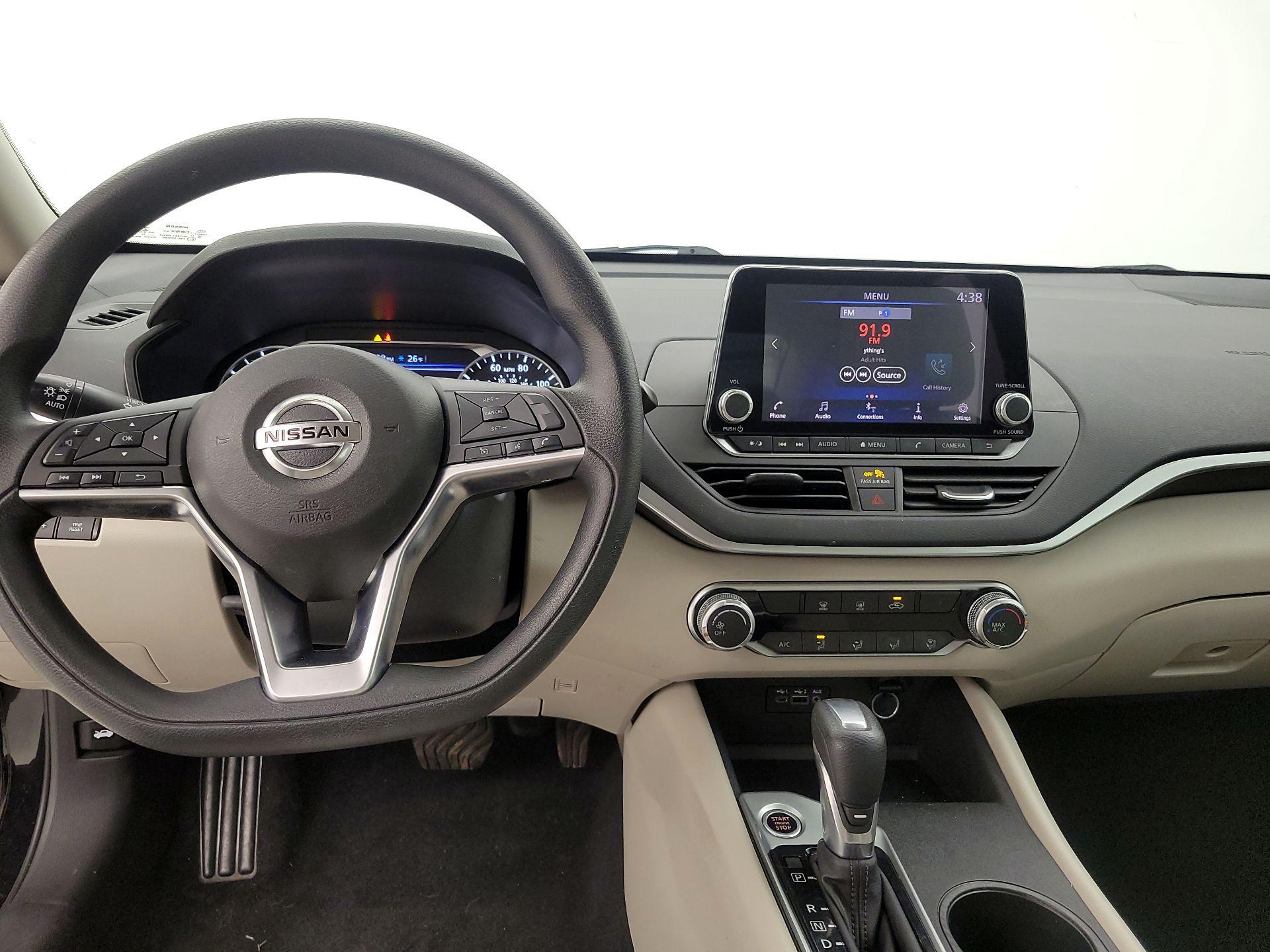 Thumbnail: 2020 Nissan Altima - 9