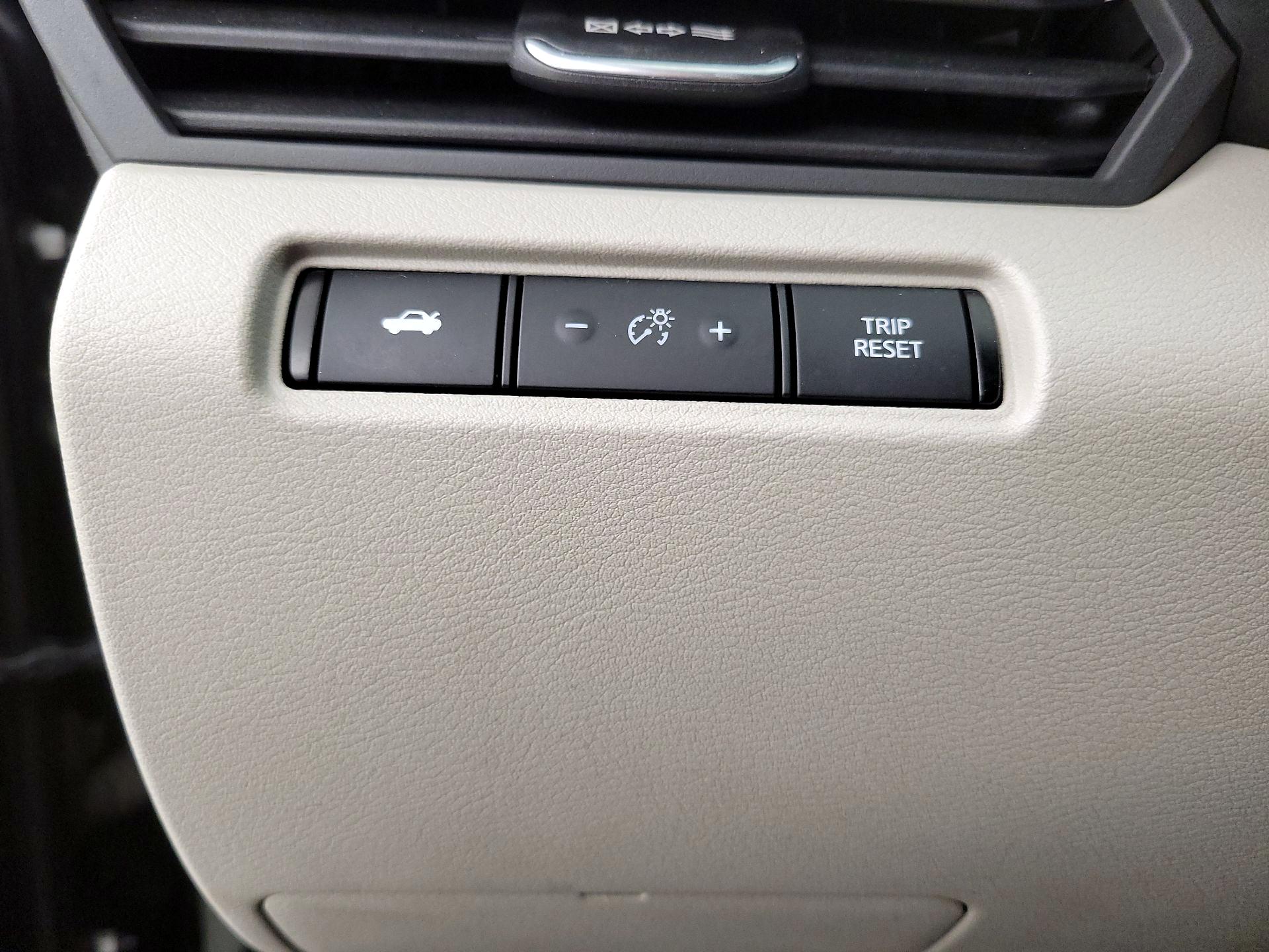 Thumbnail: 2020 Nissan Altima - 13