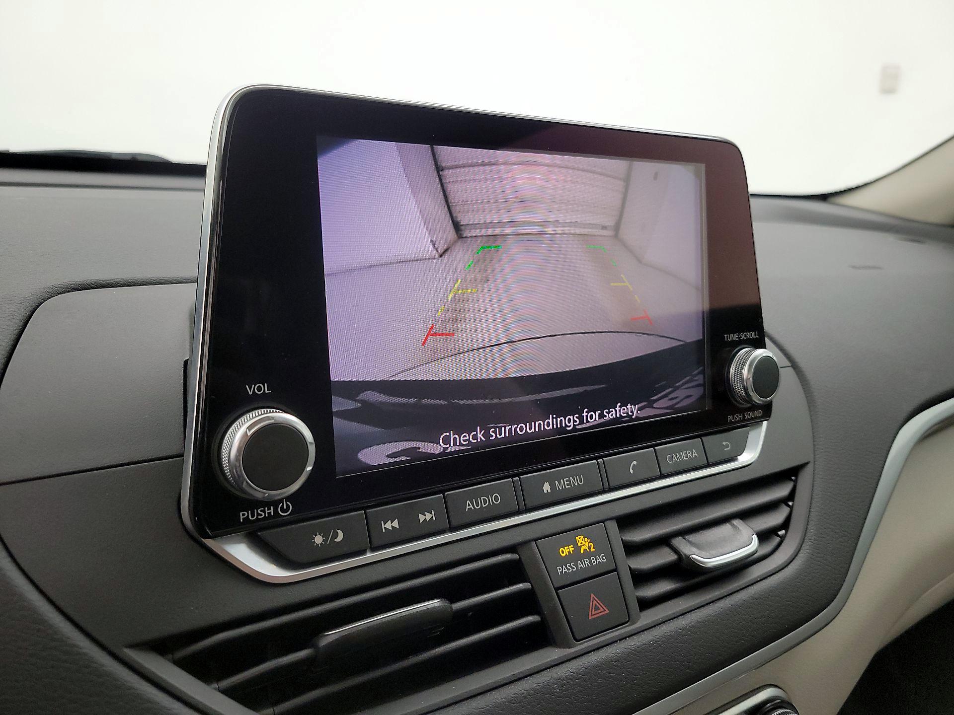 Thumbnail: 2020 Nissan Altima - 14