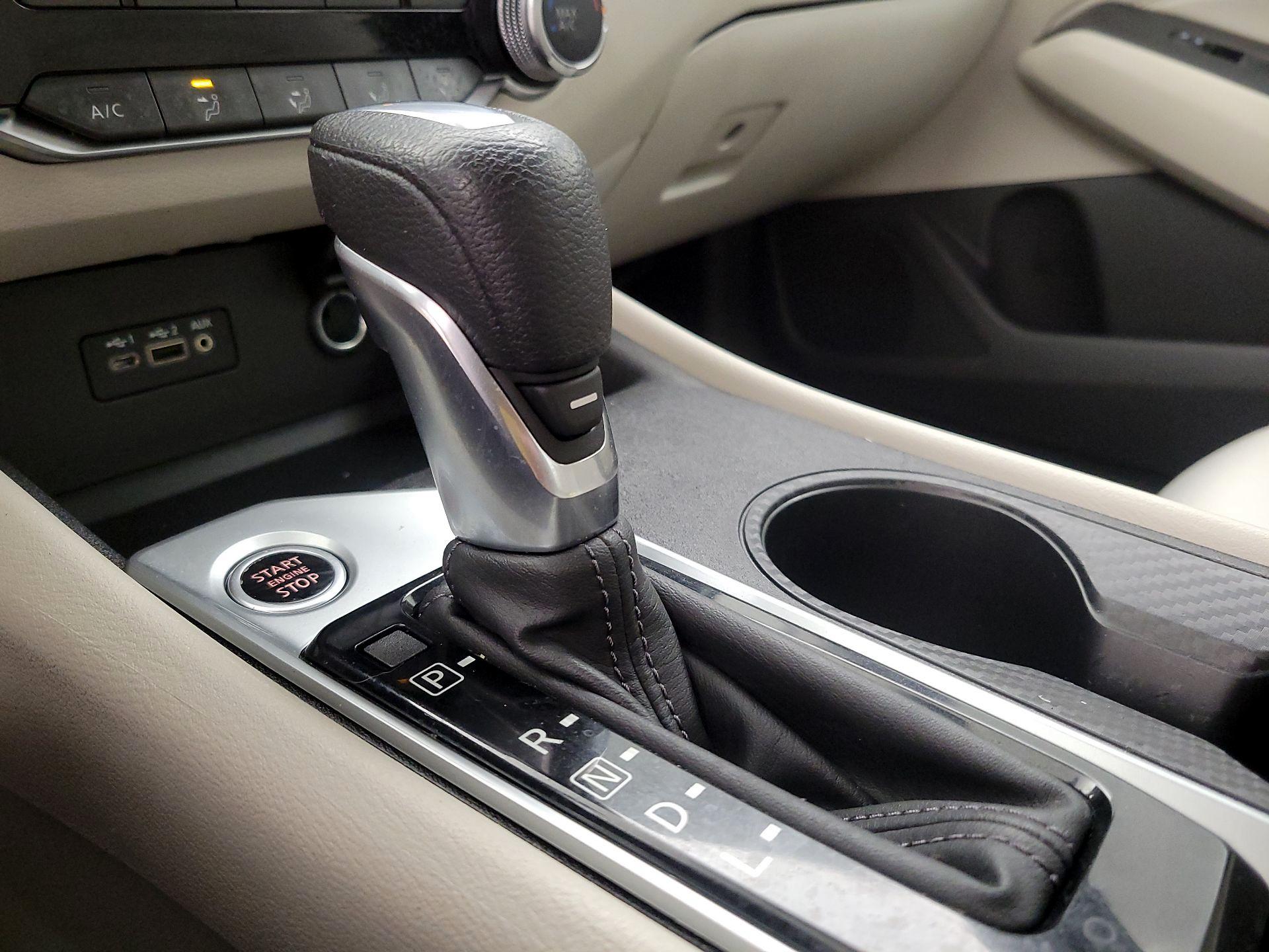 Thumbnail: 2020 Nissan Altima - 17