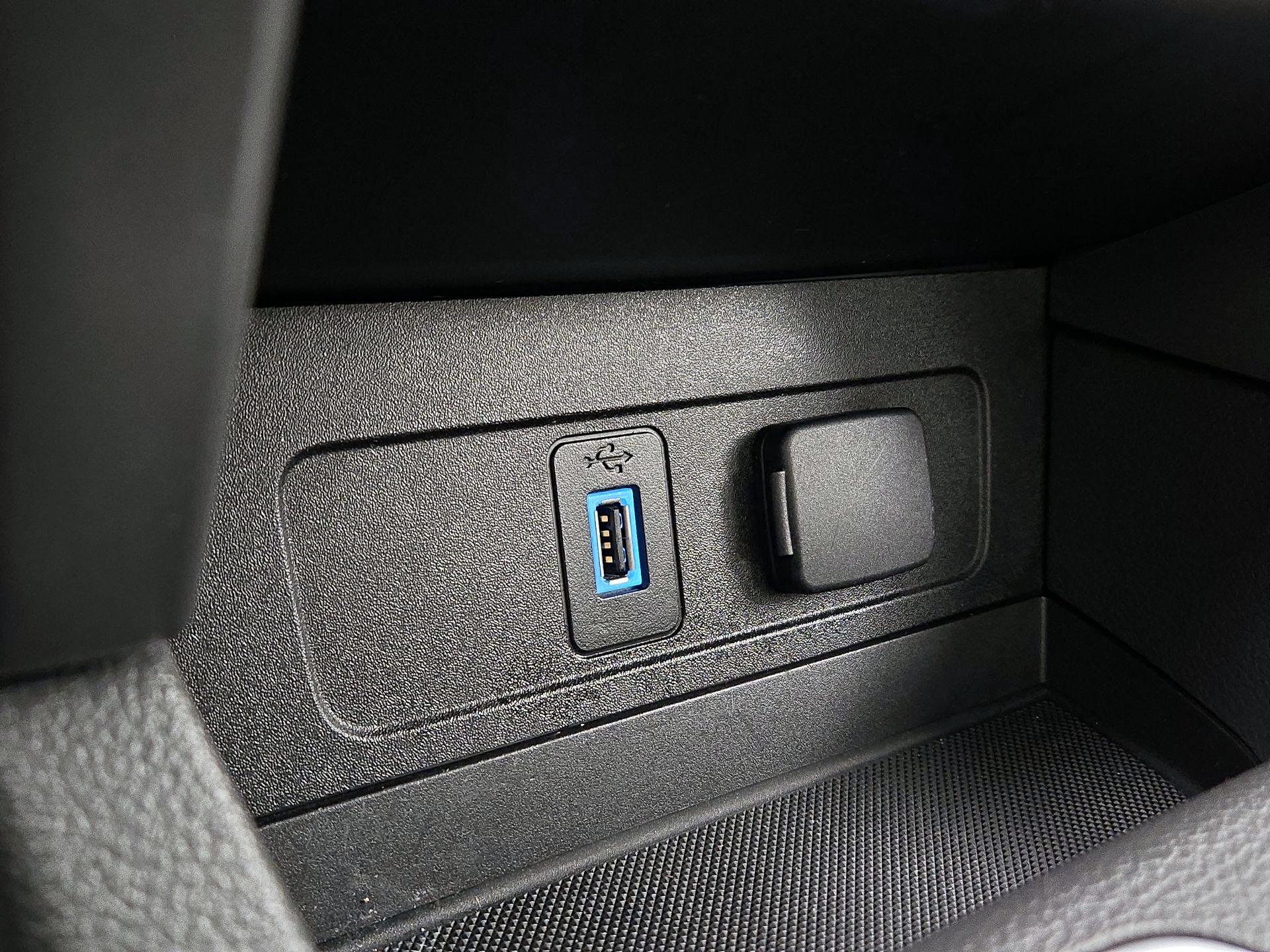 Thumbnail: 2018 Ford Escape - 18