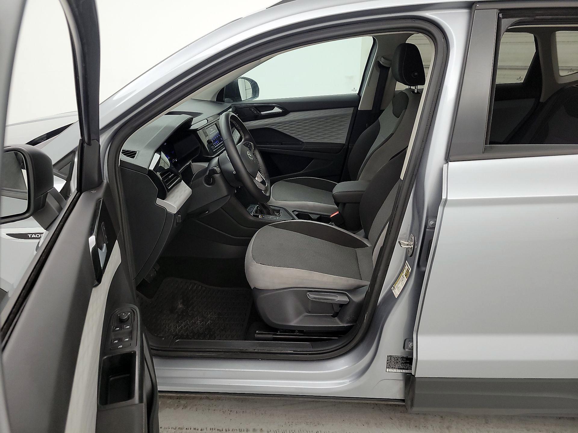 Thumbnail: 2024 Volkswagen Taos - 11